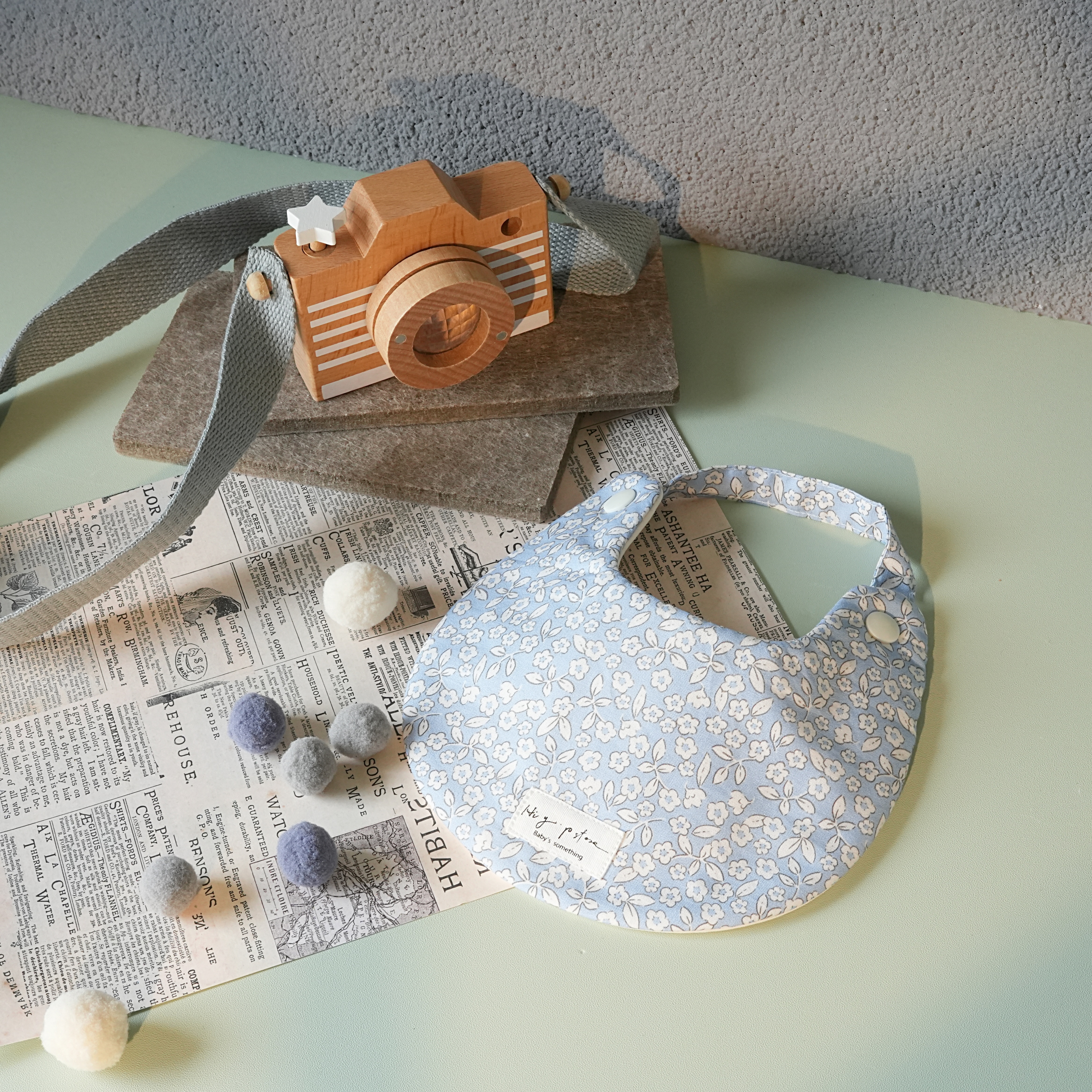 Hi Y.P store-手作圍兜-冰藍小花