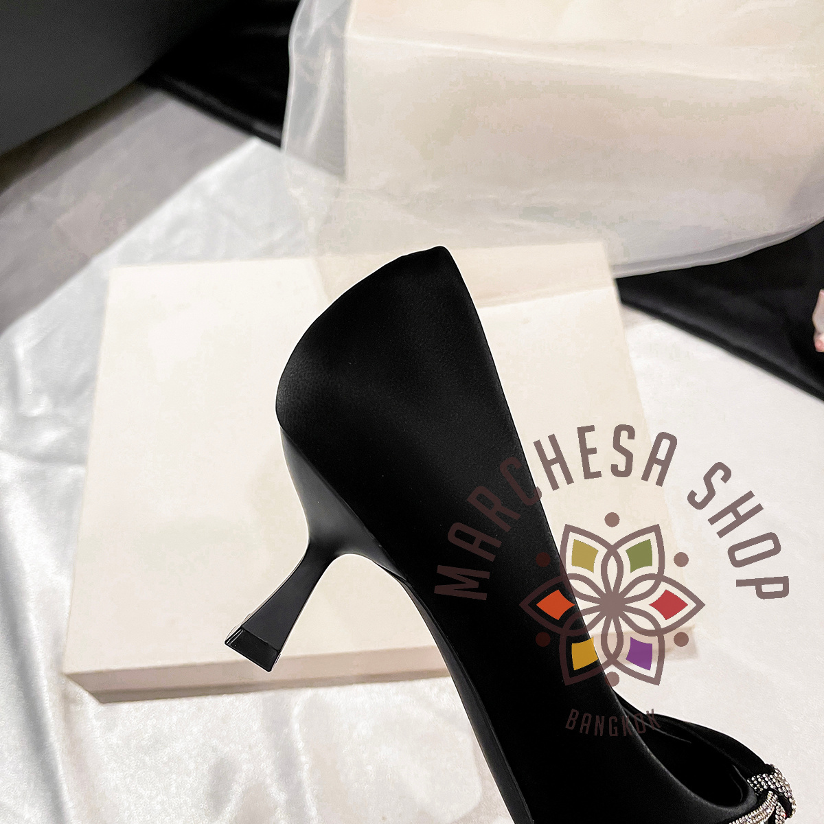 S3165 - 羊皮絲綢閃鑽一字扭帶尖頭高踭鞋