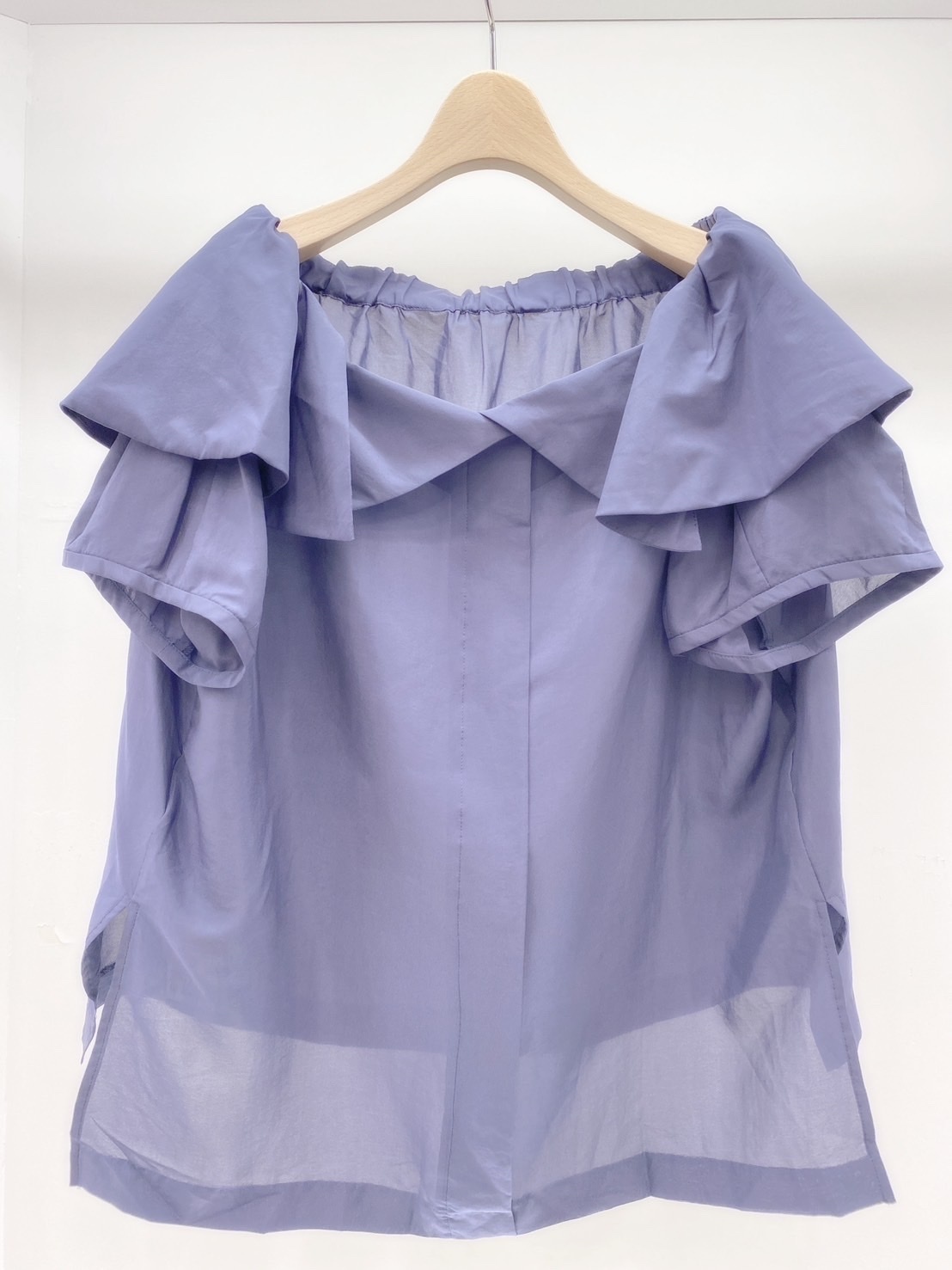 一字領翻領上衣