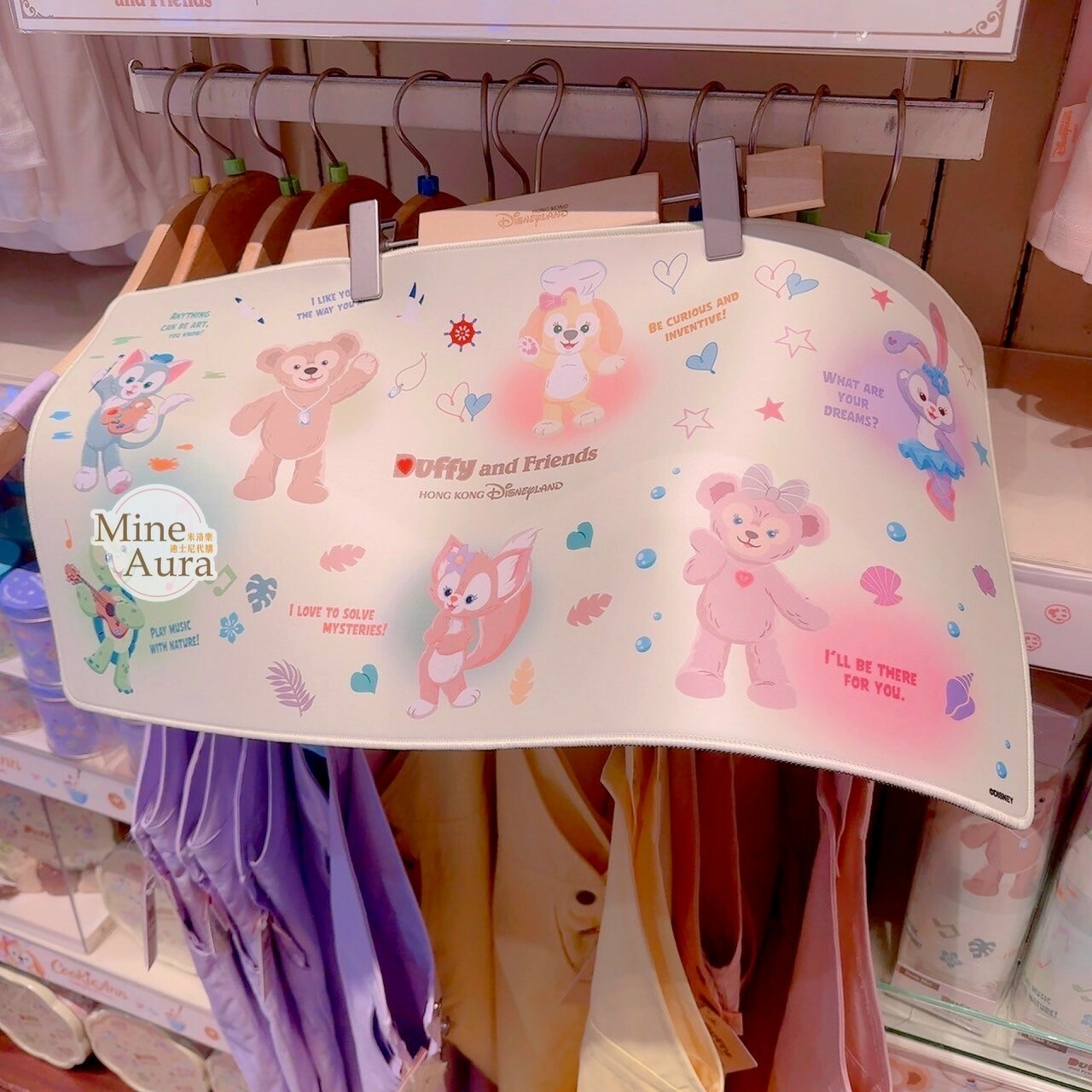 (特價現貨) 達菲 Duffy 與好友們 圖案 桌墊 滑鼠墊 -香港迪士尼樂園