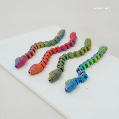 扭扭蛇 ( 顏色隨機 )