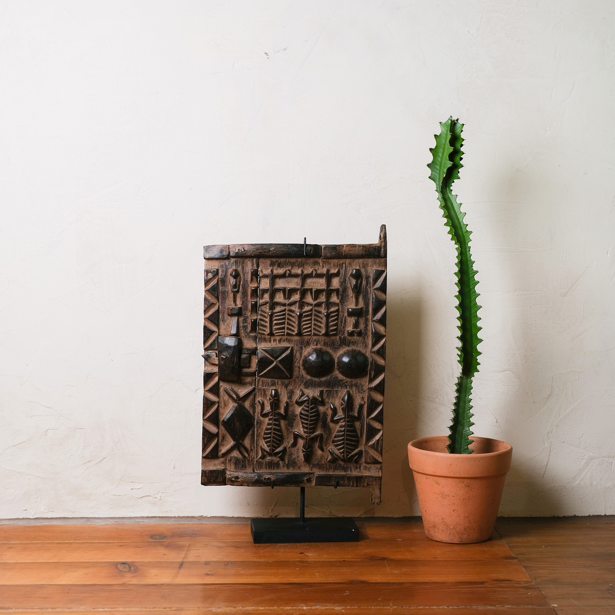 多貢糧倉木門板｜馬利