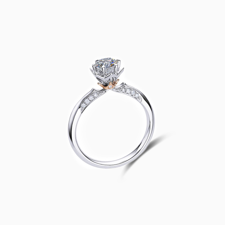 18K 白金鑲單鑽石訂婚戒指