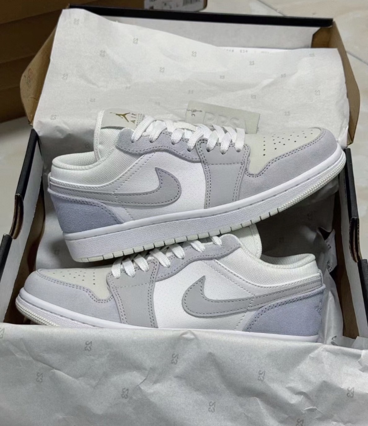 Air Jordan 1 Low Paris 巴黎 雲白