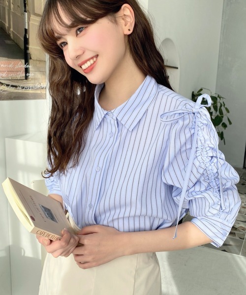 日系品牌服飾 moment+ 直條紋蝴蝶結袖襯衫 3色(任買兩件711免運)/預購