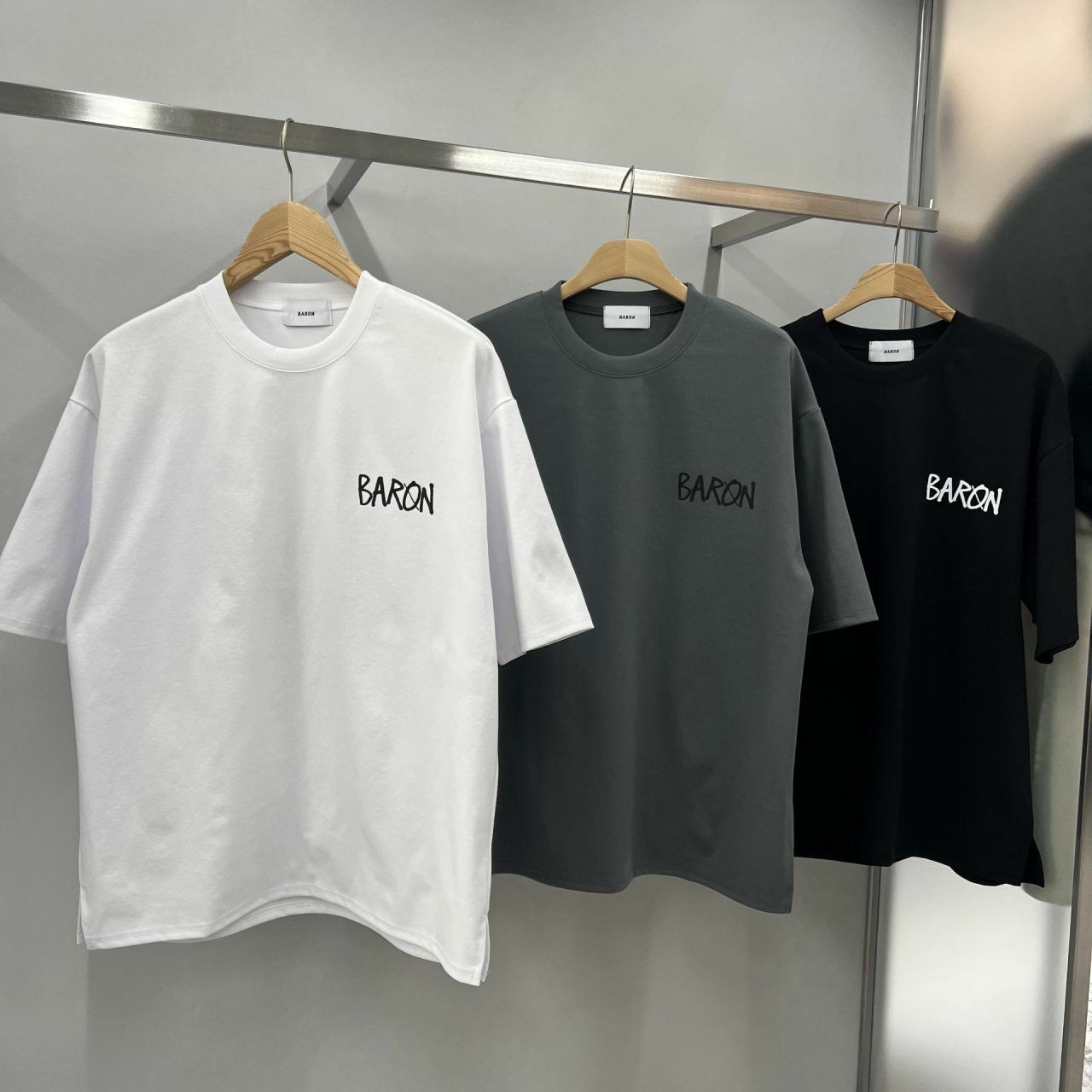 英文字圖案短袖Tee BARON-094T
