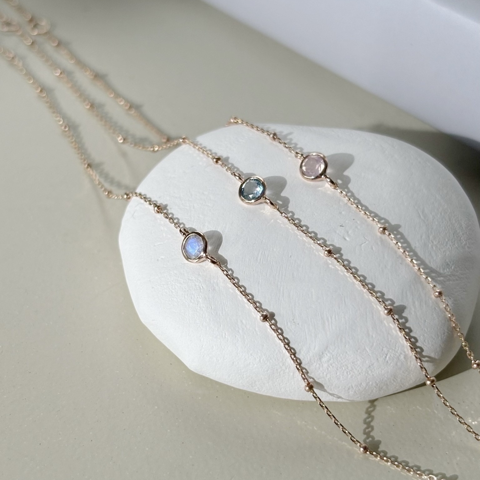 14K細珠圓邊粉晶手鍊