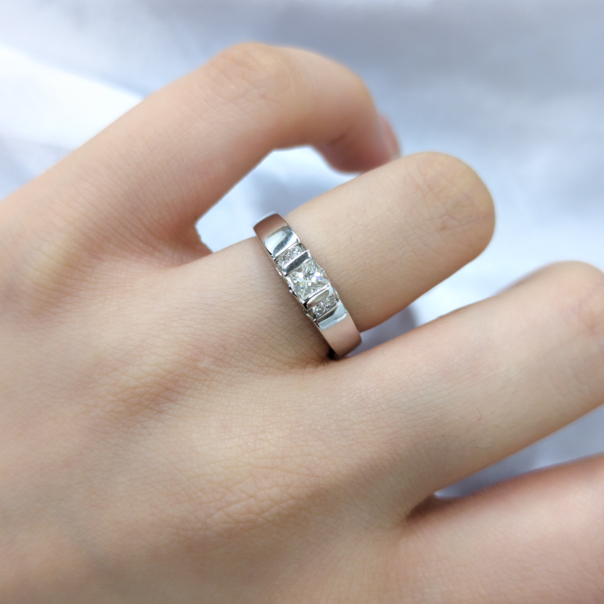 18K White Gold 0.34ct Diamond Ring