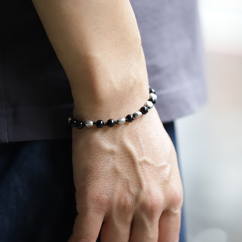 AMP JAPAN Hook Bracelet - Onyx NCHK-453