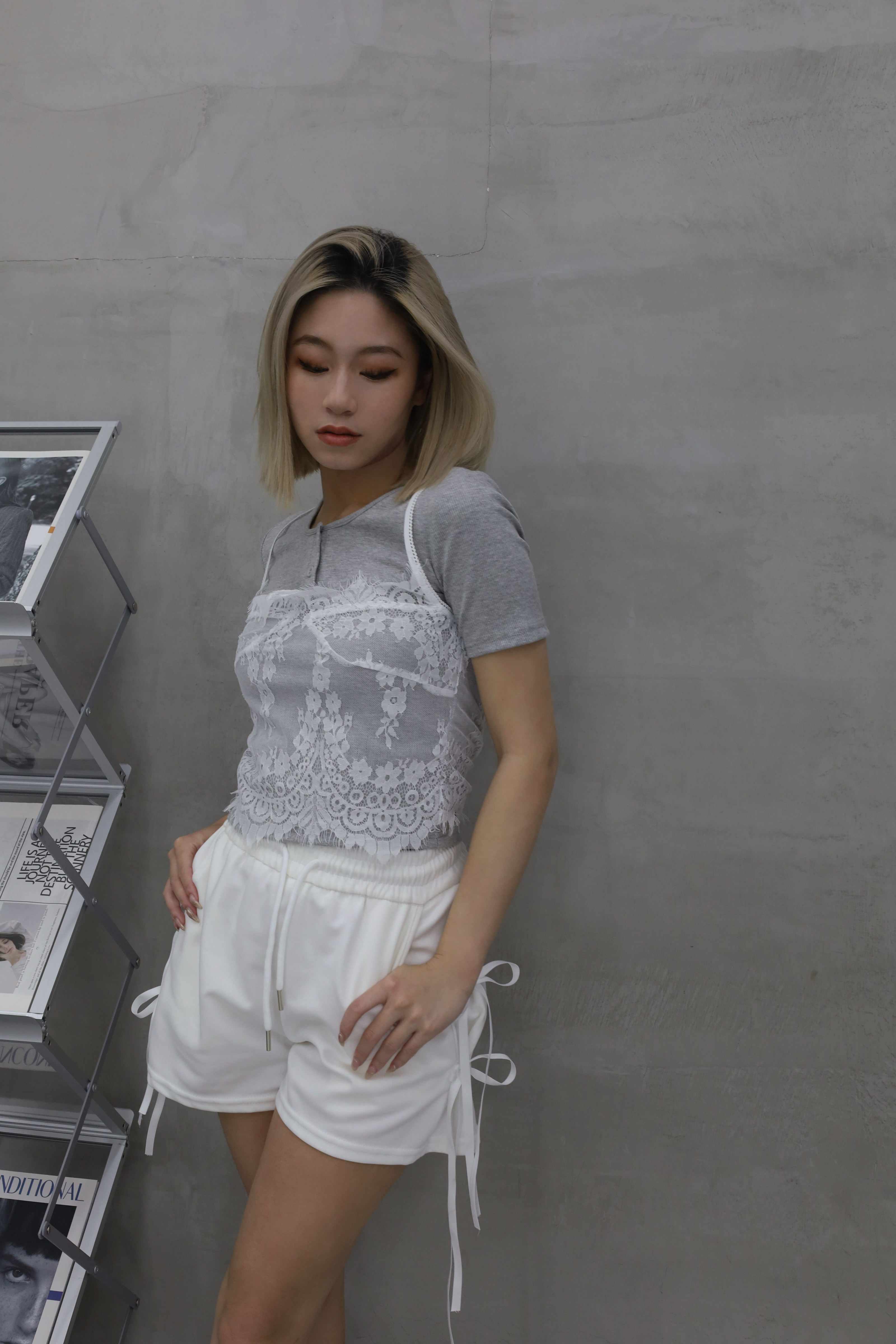 假兩件蕾絲背心上衣