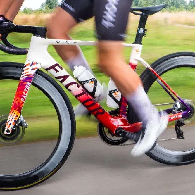 Factor OSTRO VAM 公路車車架組Maisie Wilen Edition