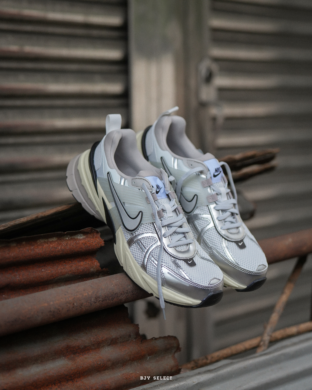 #代購 Nike V2K Run Runtekk 復古 慢跑鞋 男鞋 HJ4497-100 白銀