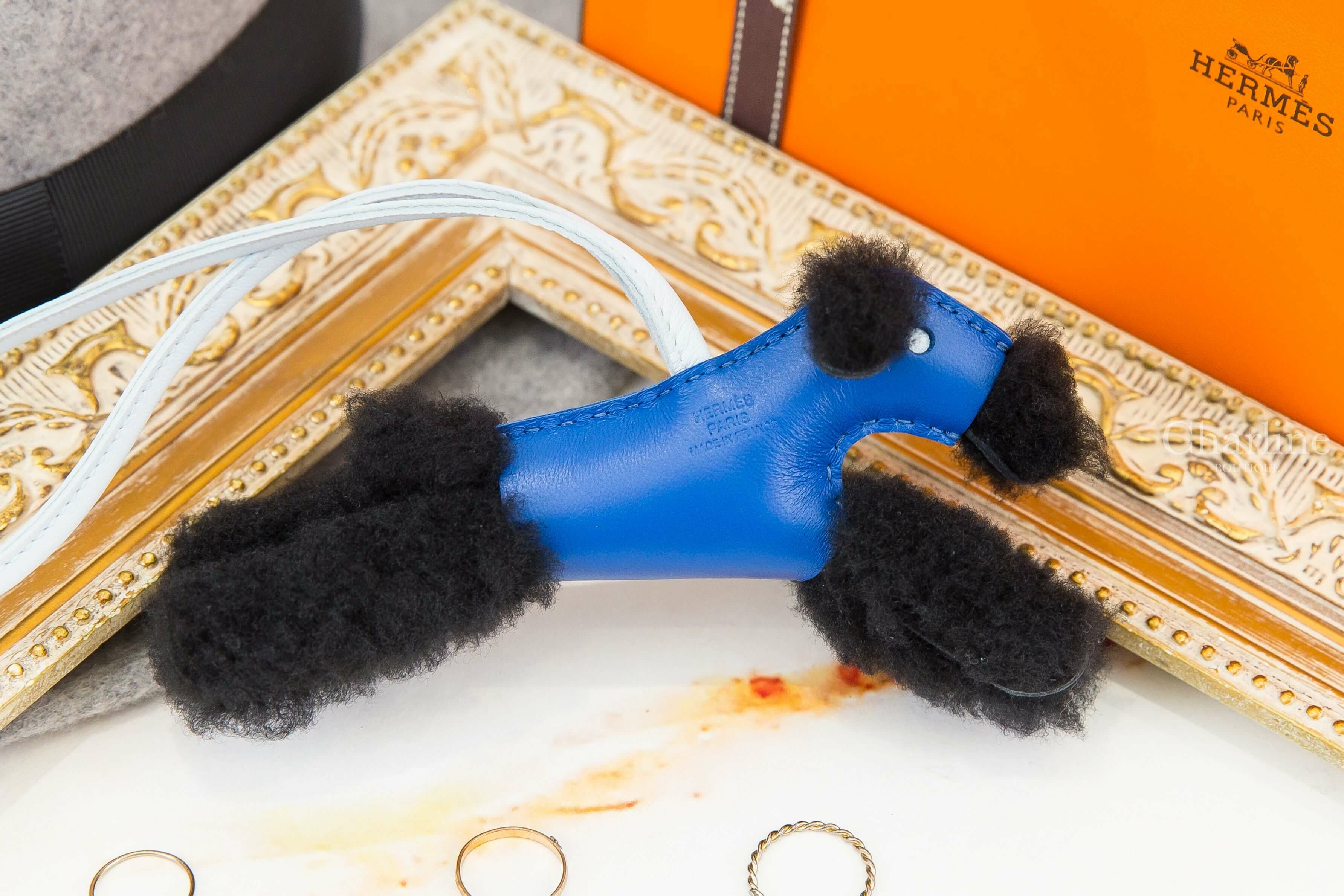 Hermès Hermès Budy Charm 黑色/法國藍/霧藜藍羊毛獵狐梗犬吊飾-Charline Boutique 精品代購