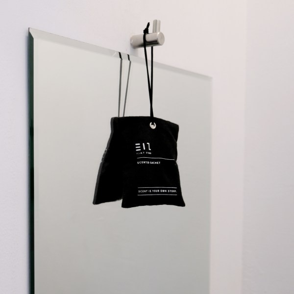 TINT STUDIO 香薰包