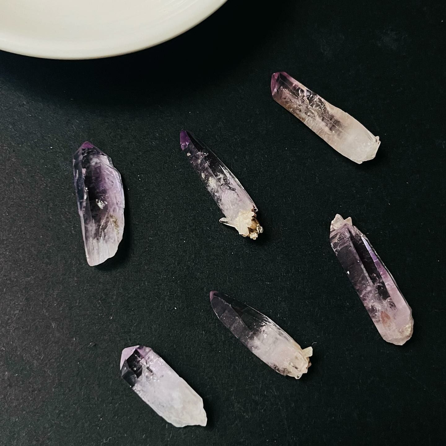 [原石]  克魯茲紫水晶 原礦小柱