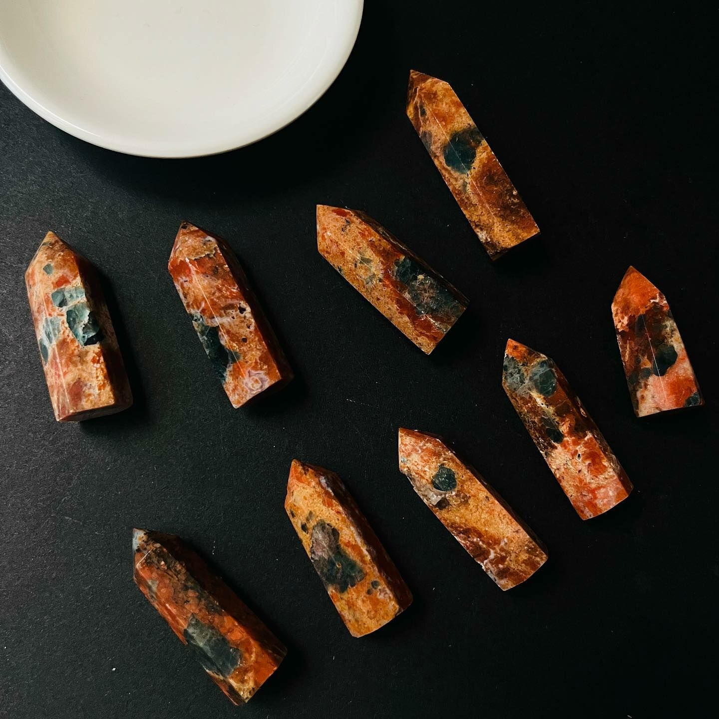 [原石] 太陽石共生藍磷灰石 水晶柱