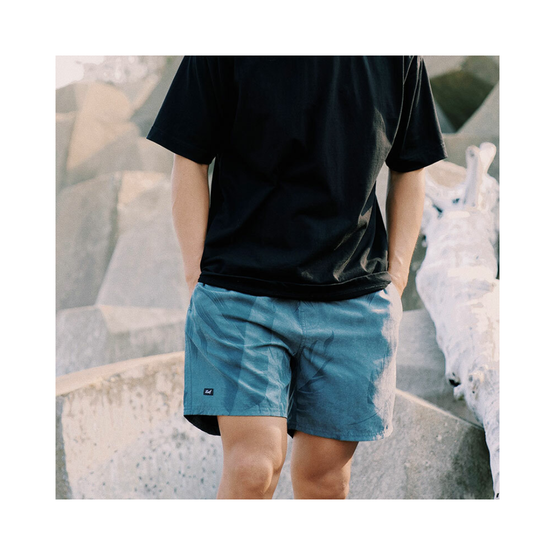 ▲Zurf 沙灘印花速乾彈力短褲 灰色[ZK135-001]