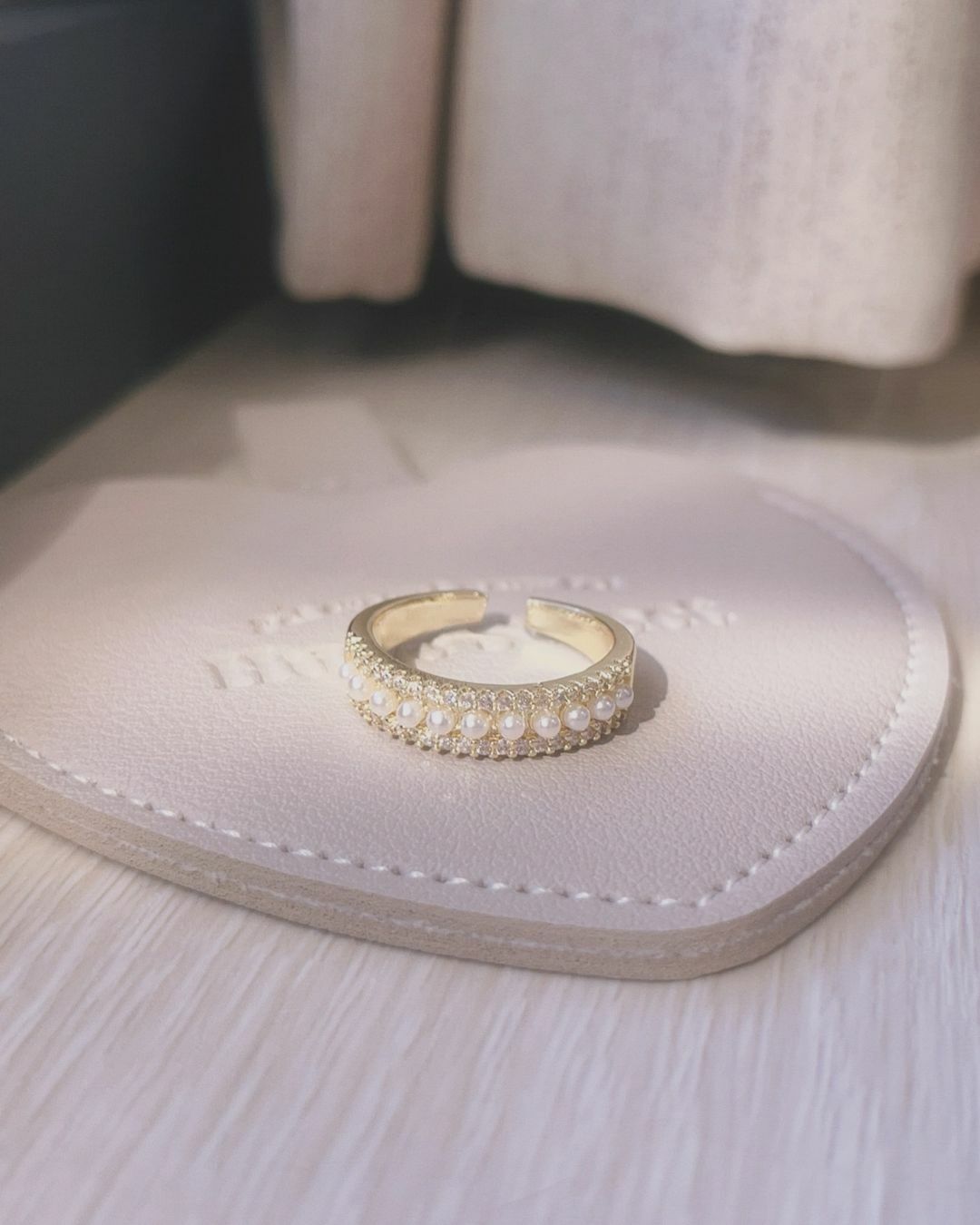 天使數字11顆珍珠不褪色金色醫療鋼開口戒