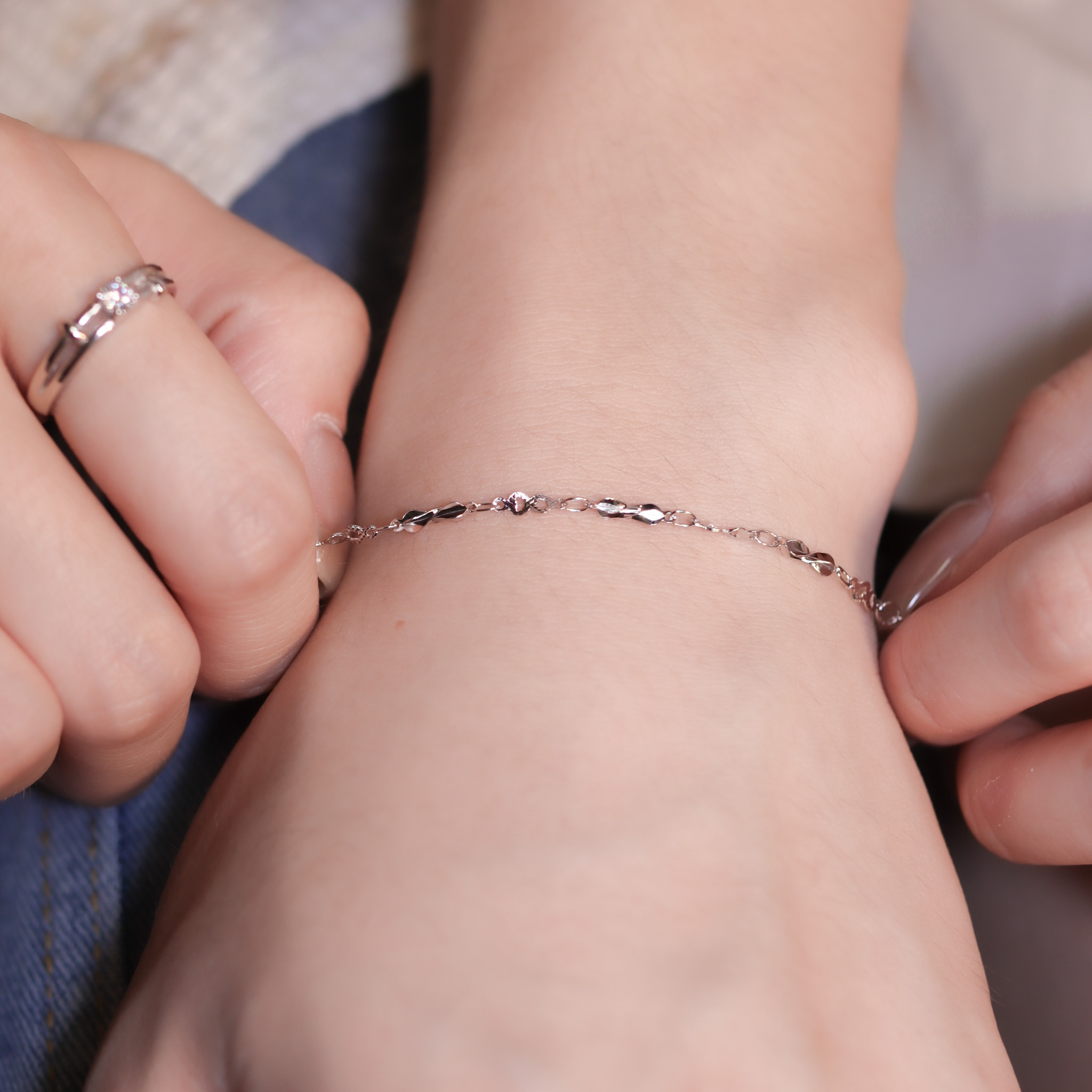 | 925純銀・白金 | 轉身仍是我情侶軟手鐲 （男款 /女款） | BR1132 |