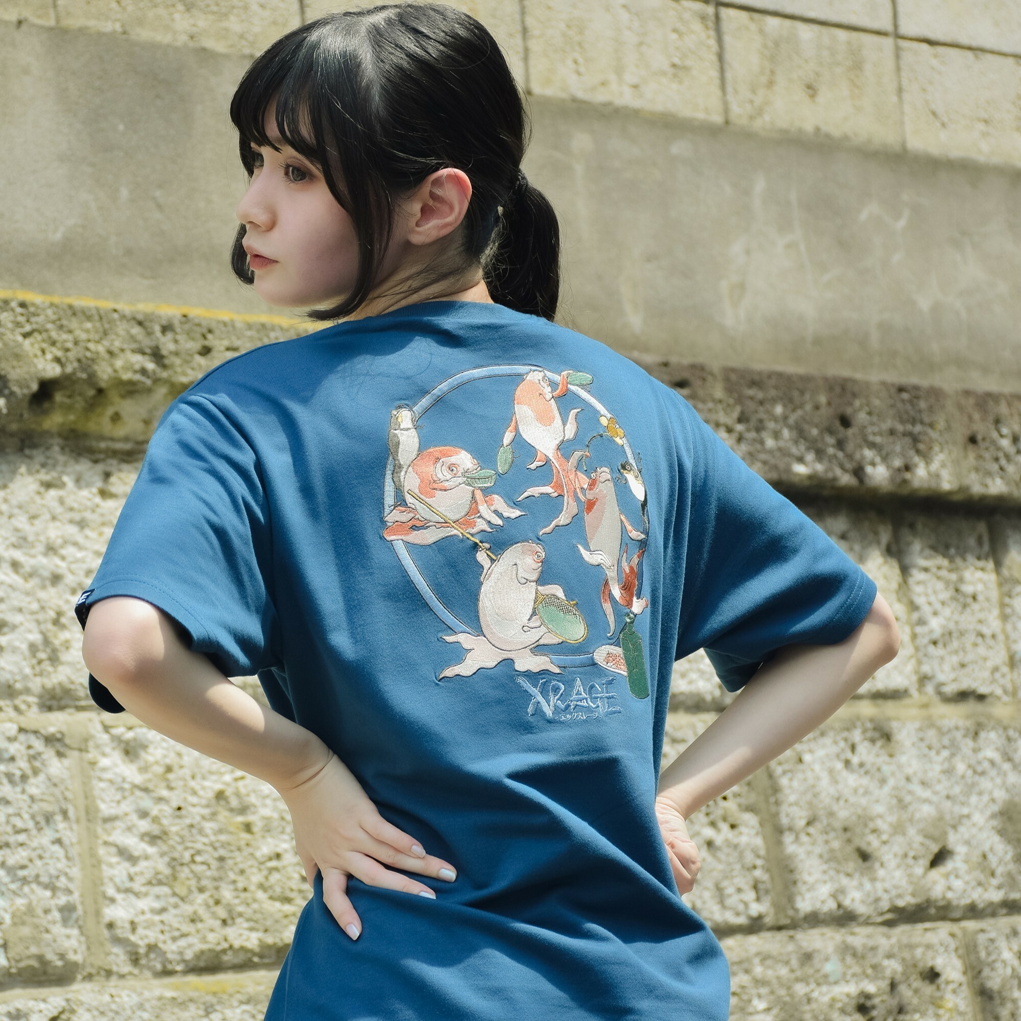 浮世繪金魚刺繡T 藍