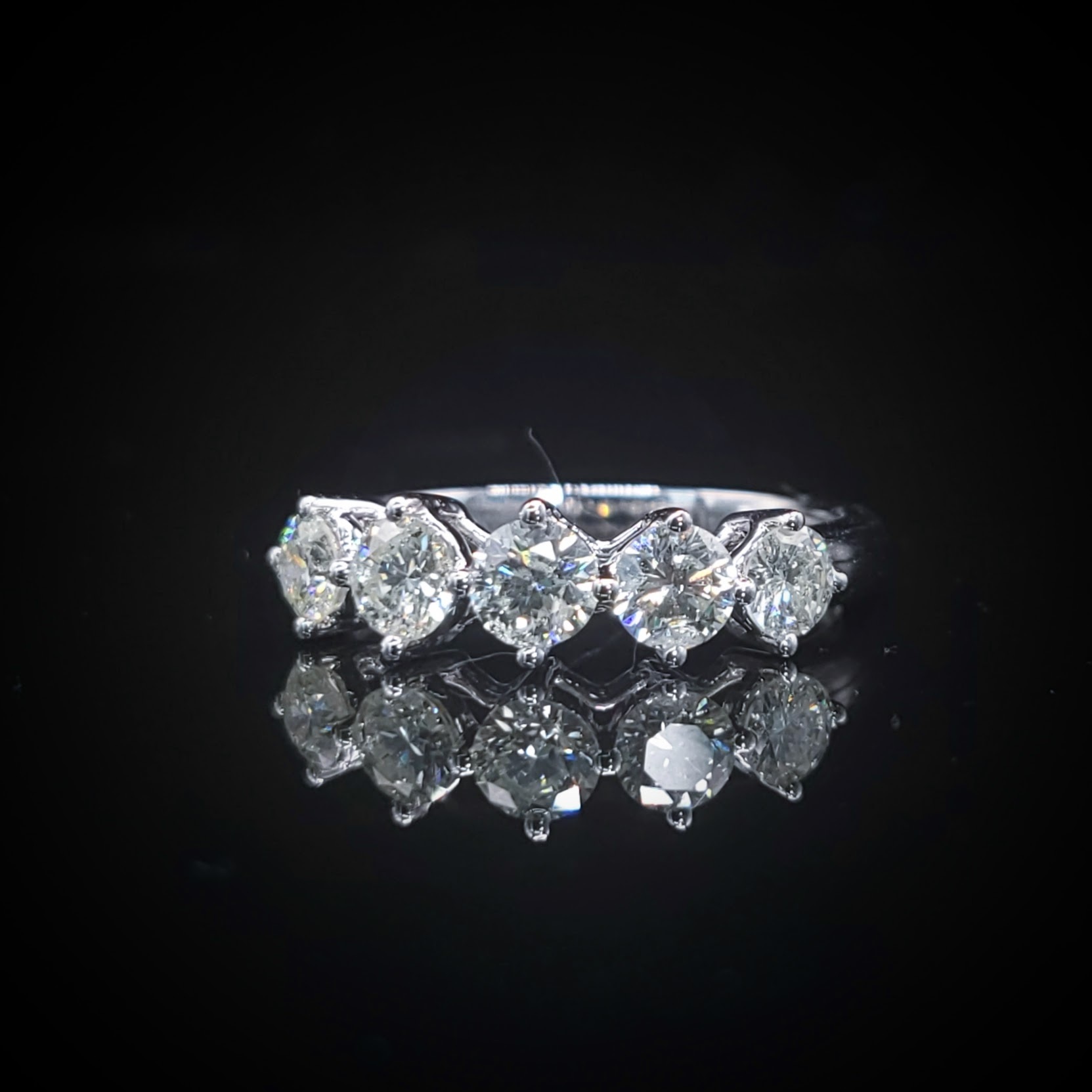 18K White Gold 1.05ct Diamond Ring