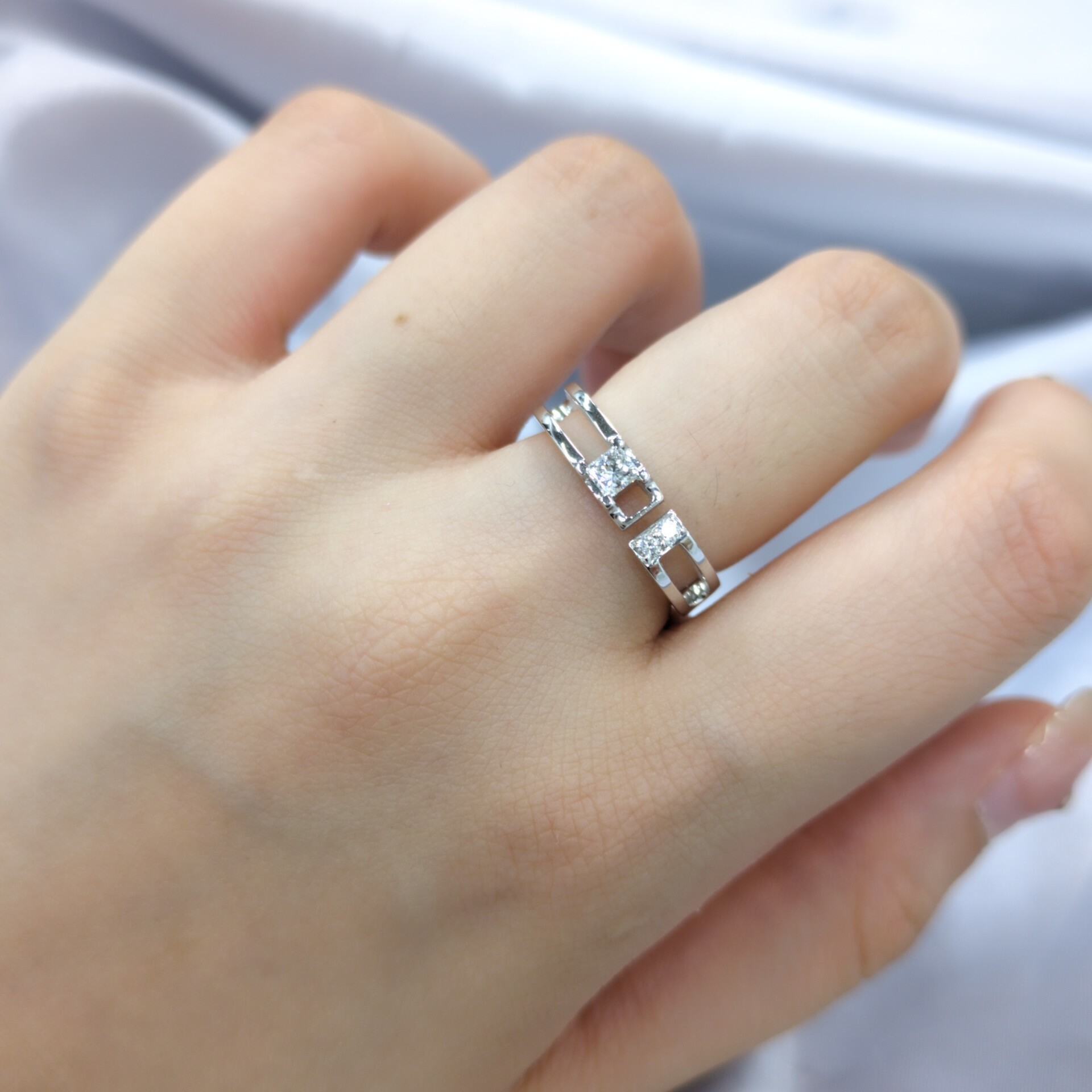 18K White Gold 0.21ct Diamond Ring