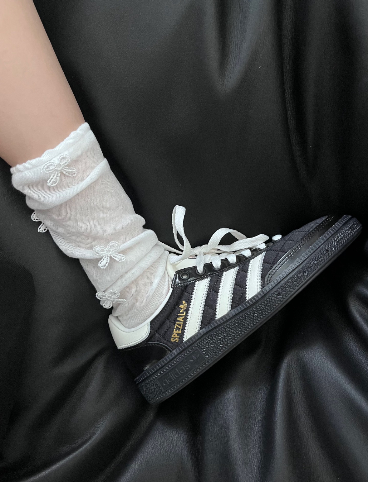 Adidas Originals Handball Spezial 黑白小香風 鋼琴 菱格紋 亮皮 復古 德訓鞋 T頭鞋 JP5669/預購