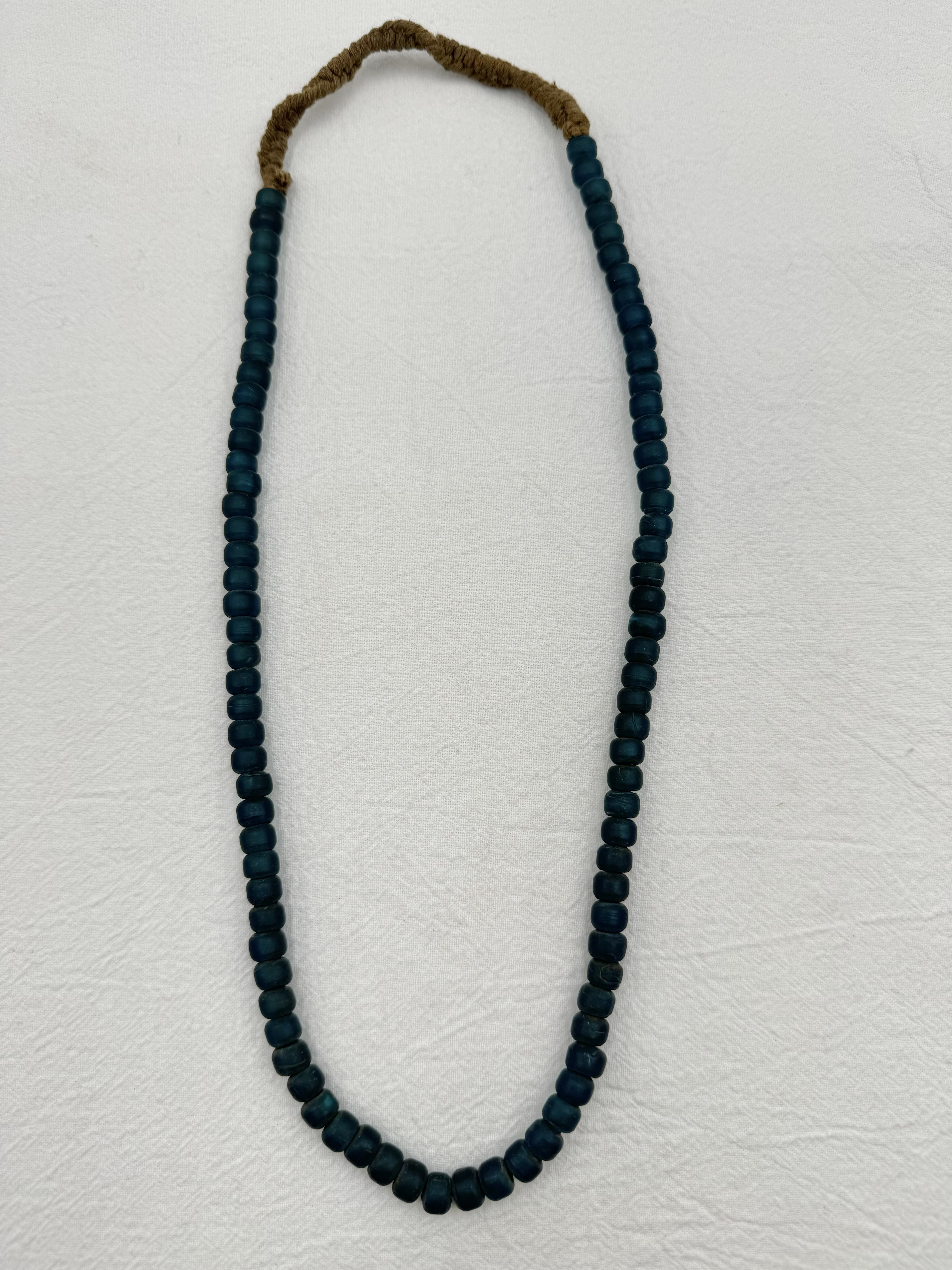 條-No.5尼泊爾古老藍綠珠8.5*6長68cm約86顆