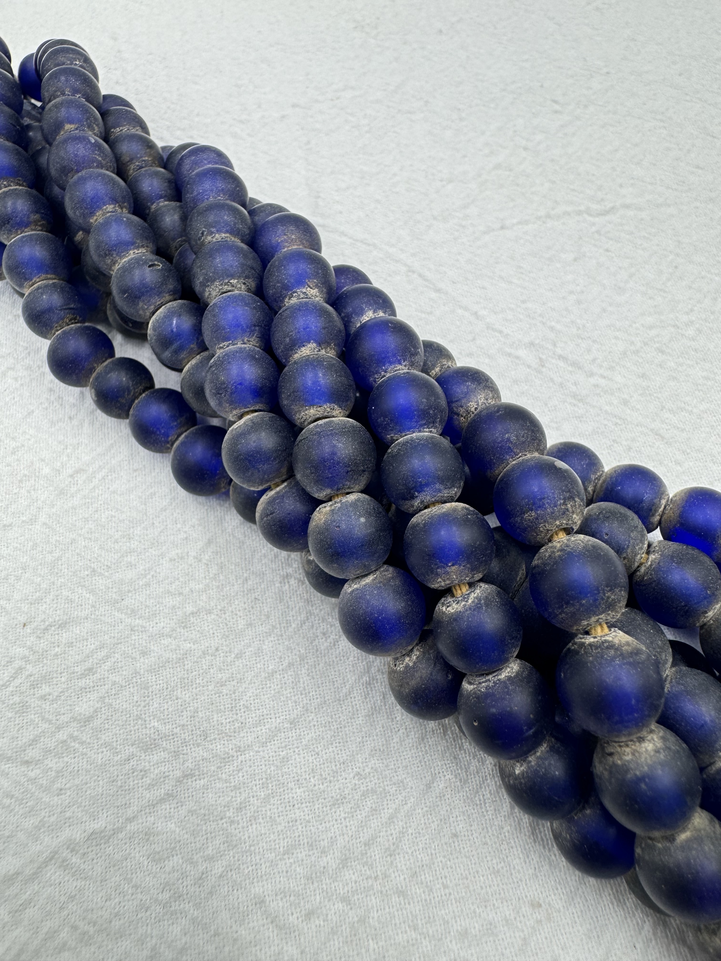 條-No.3尼泊爾古老藍圓珠9*8.5長54cm約55顆