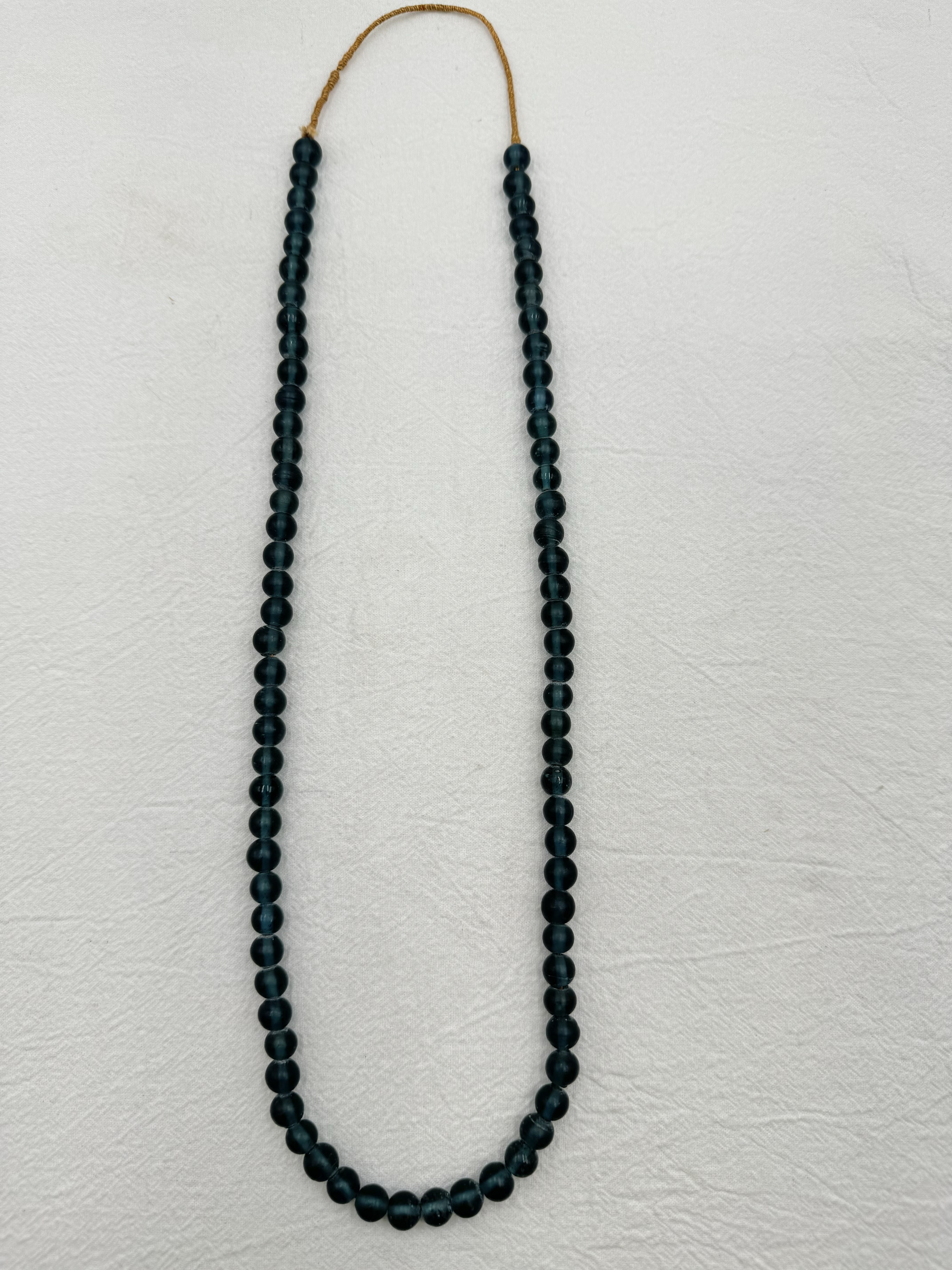 條-No.7貿易古藍珠9mm總長68cm約80顆