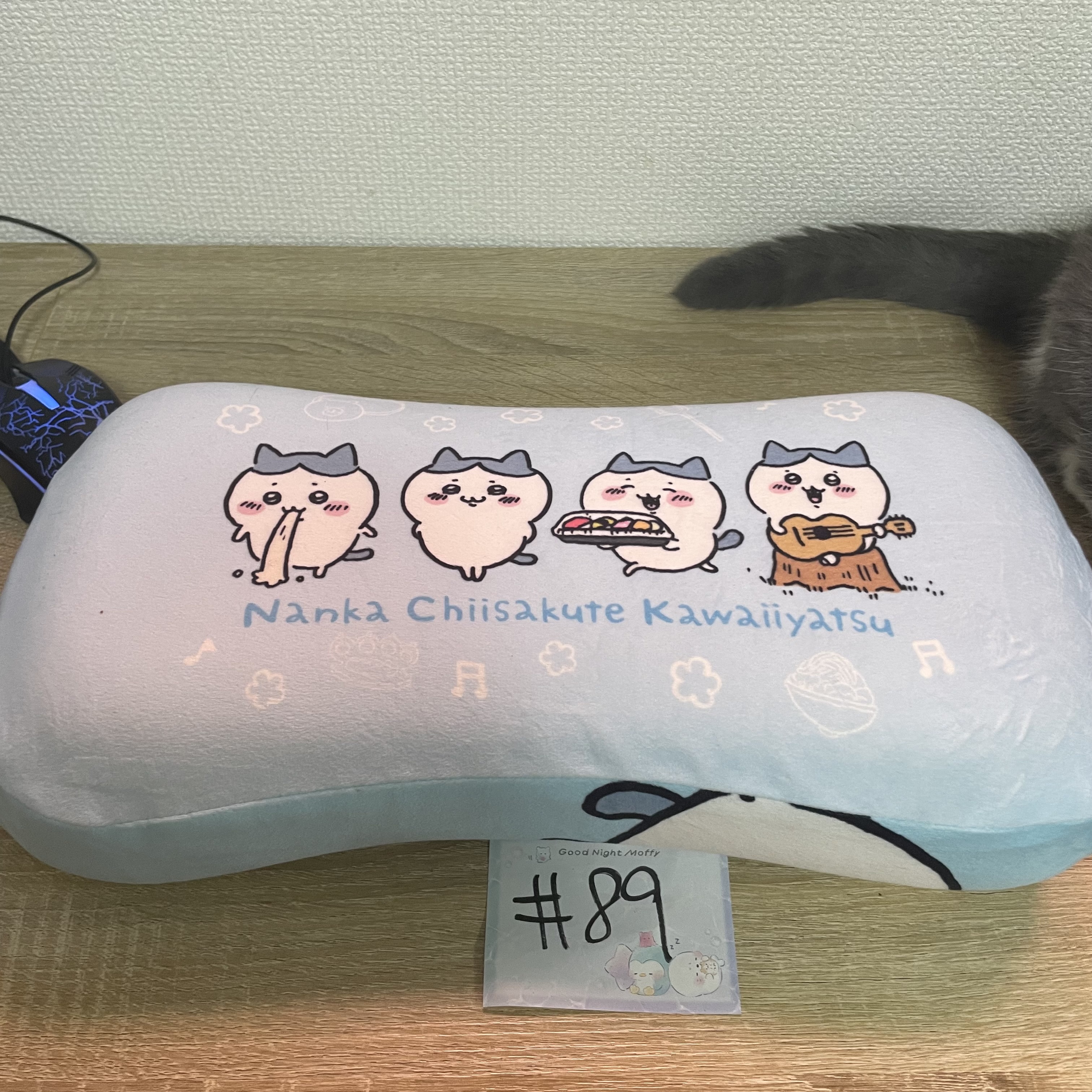 CHIIKAWA 八字貓 枕頭#89