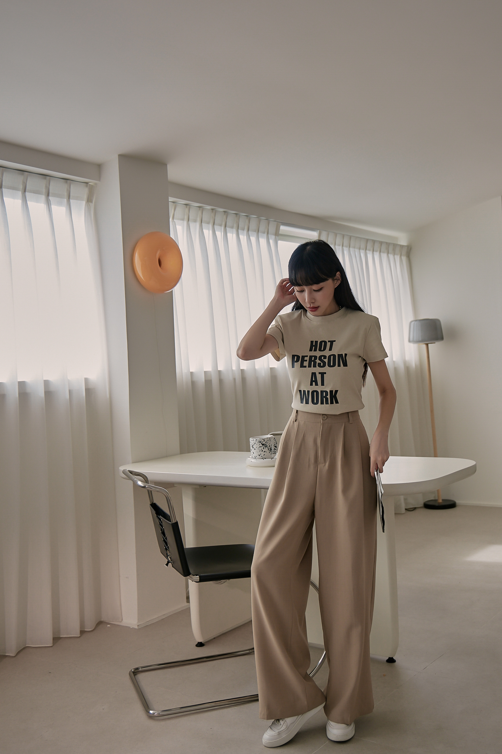 (現貨) 最百搭字母短T B34