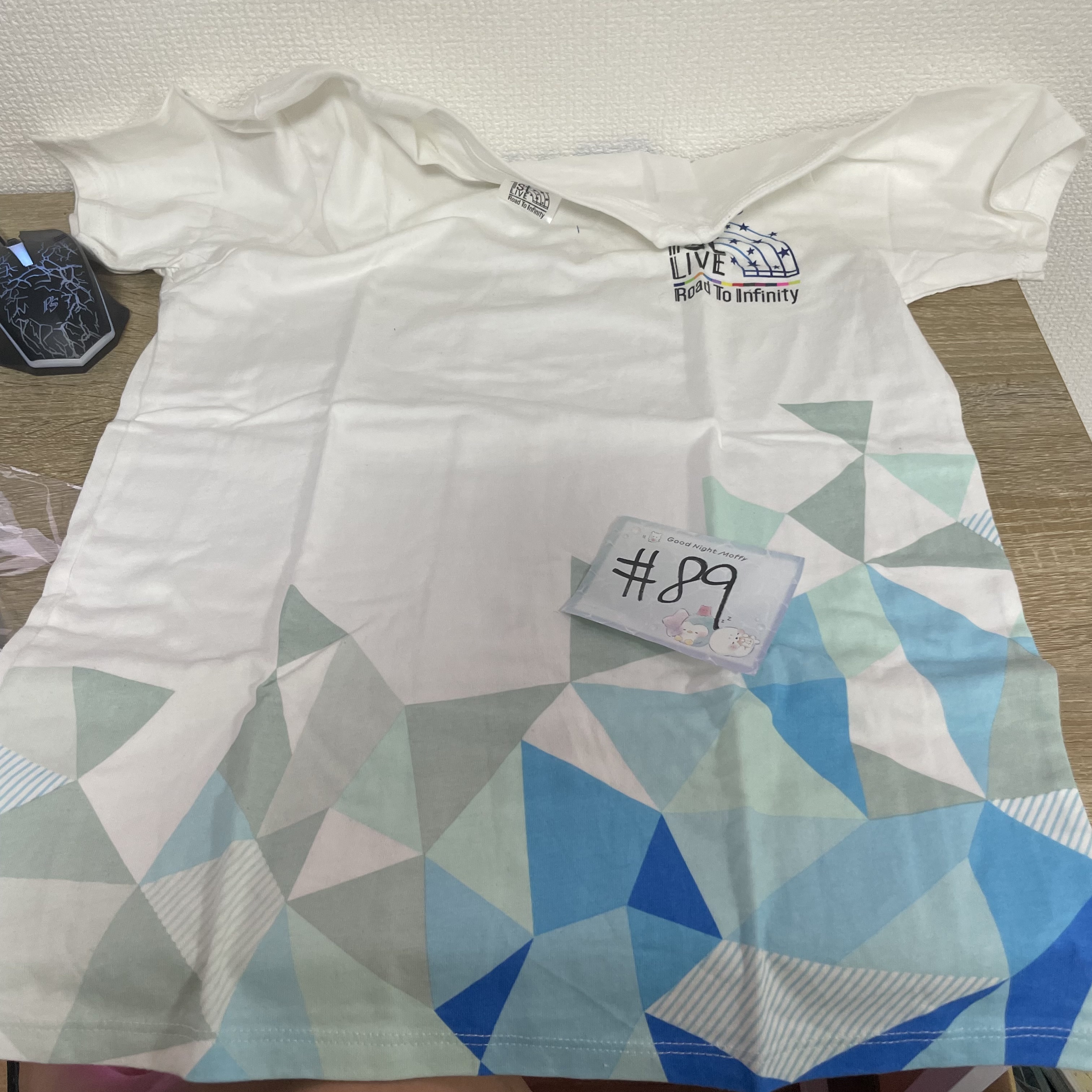 I7 T-sHIRT 衫袖微污 #89