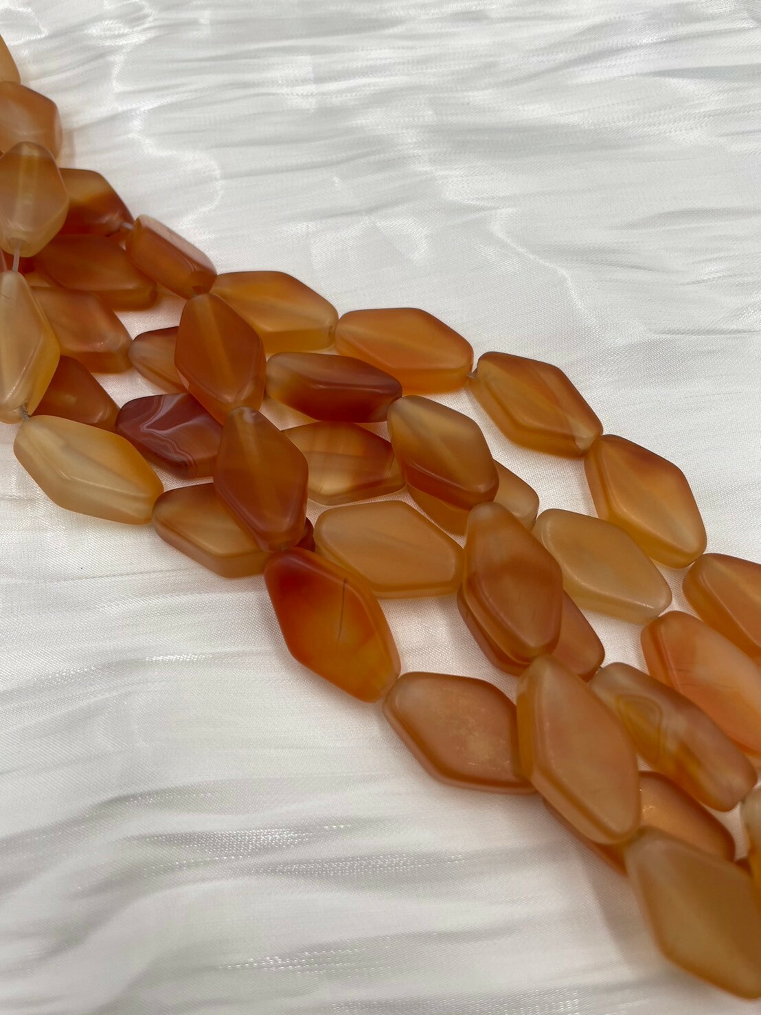 條-No.13霧面菱形中不規則瑪瑙22mm*13mm約17顆