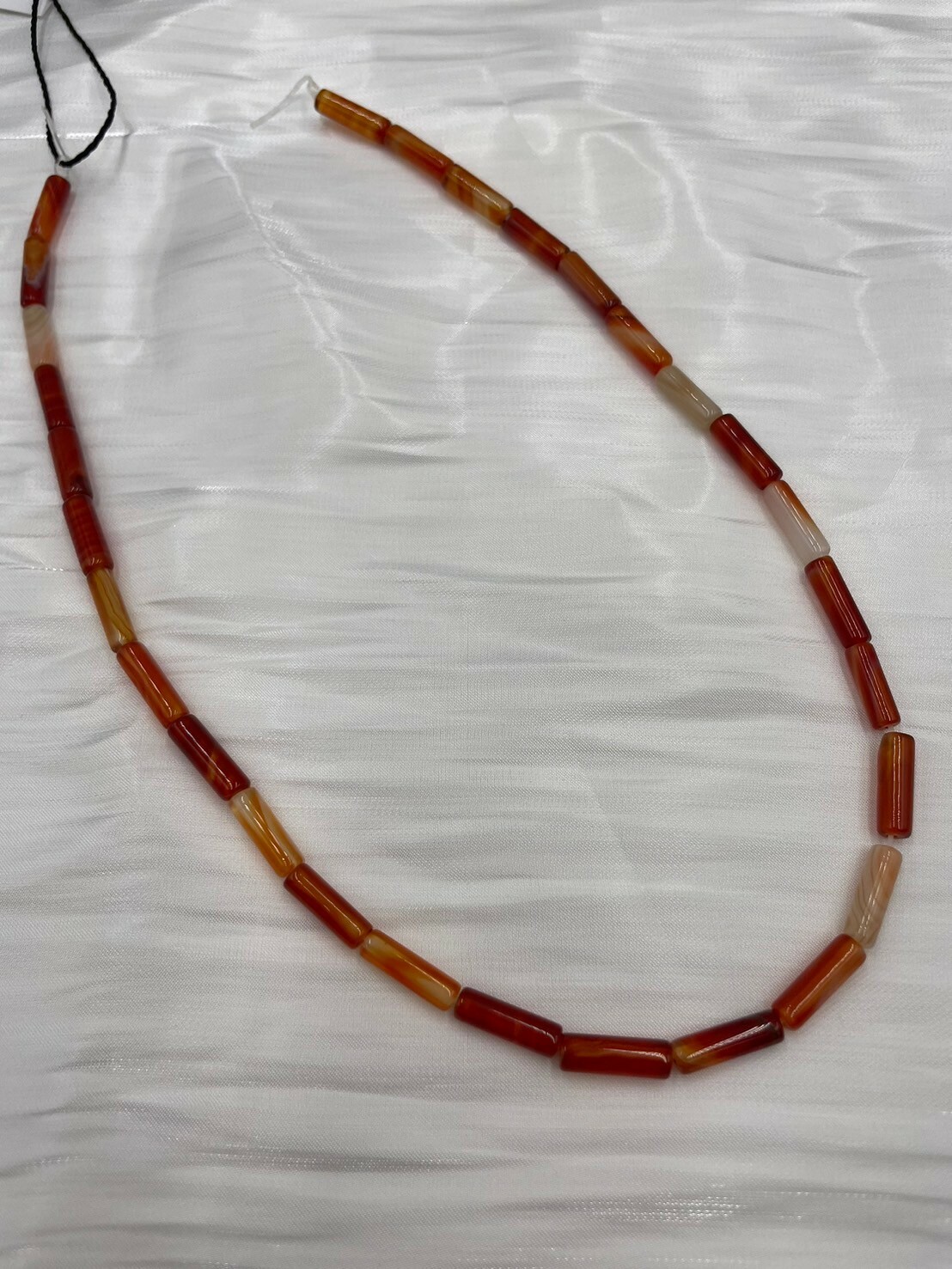 條-No.1亮面長管紅瑪瑙珠4mm*13mm約30顆