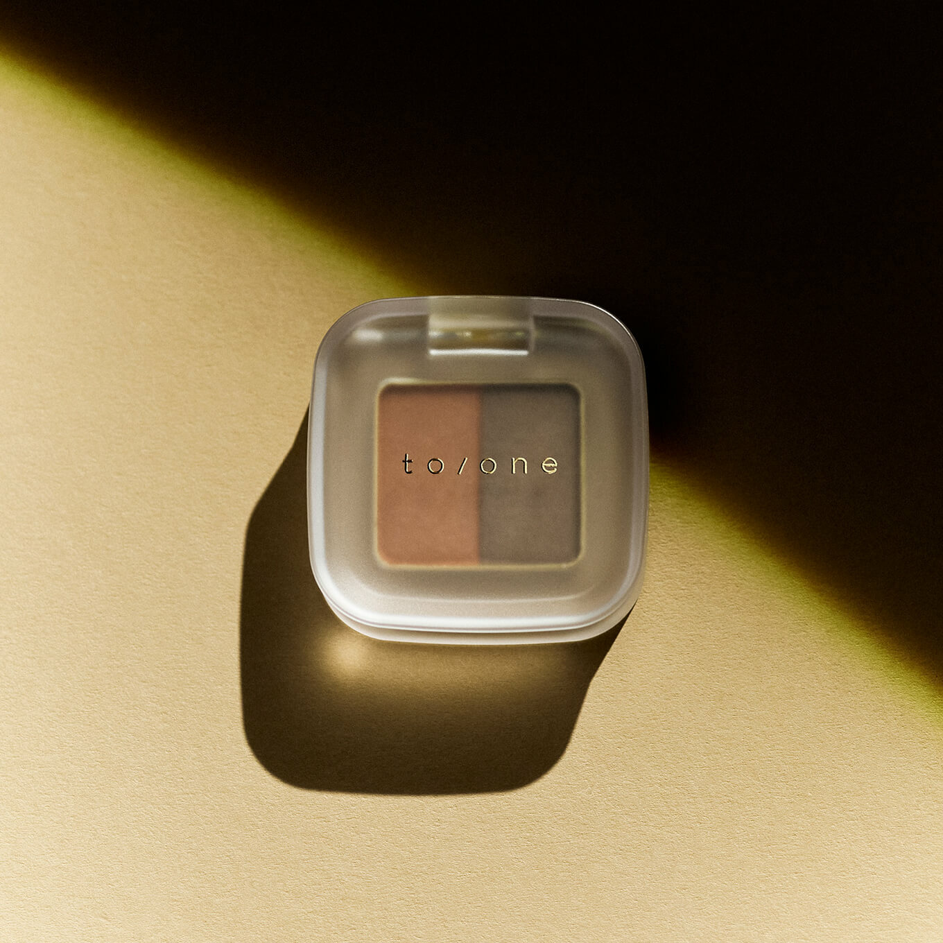 to/one Petal Float Nuance Eyebrow