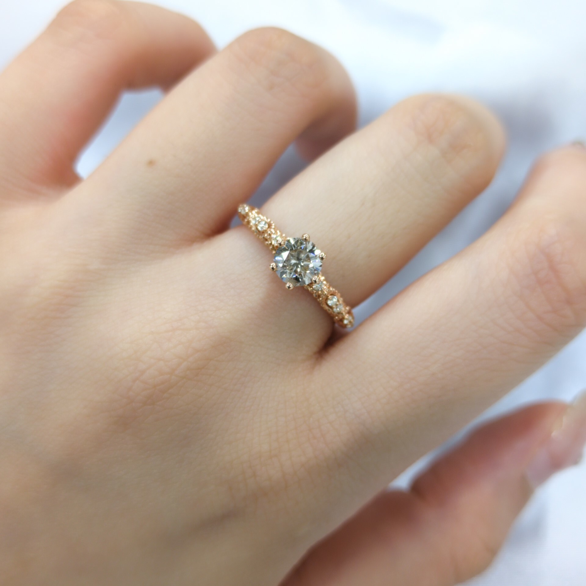 全新18K玫瑰金【單粒62份鑽石】配小鑽共69份鑽石戒指