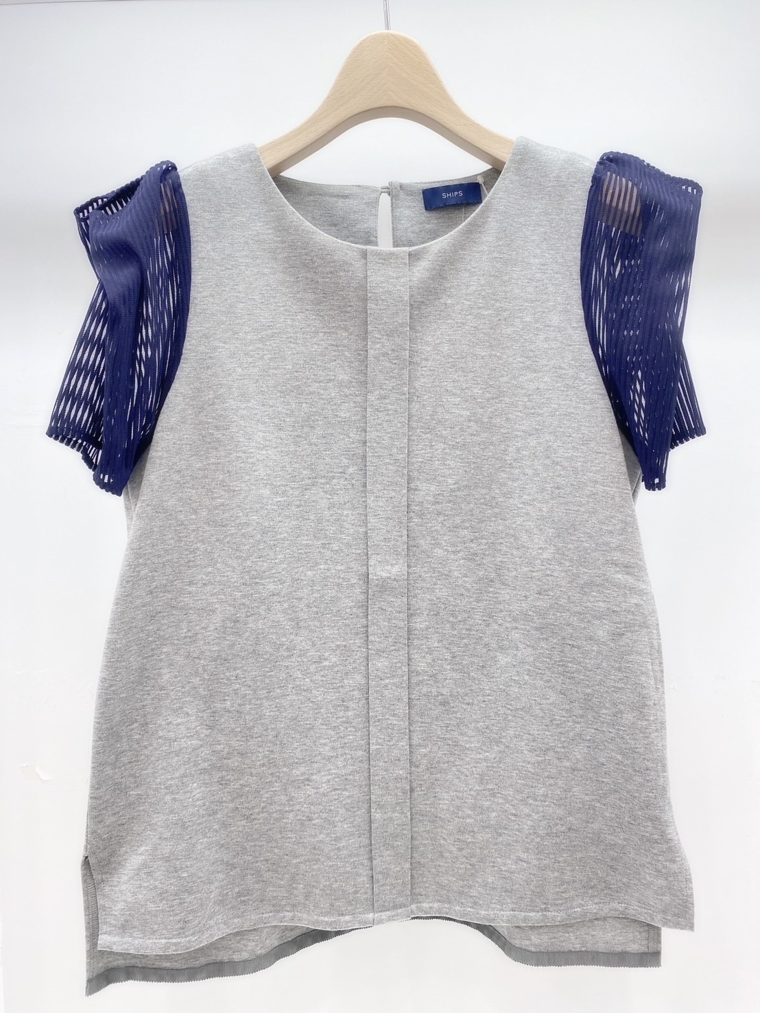 直紋透紗袖上衣