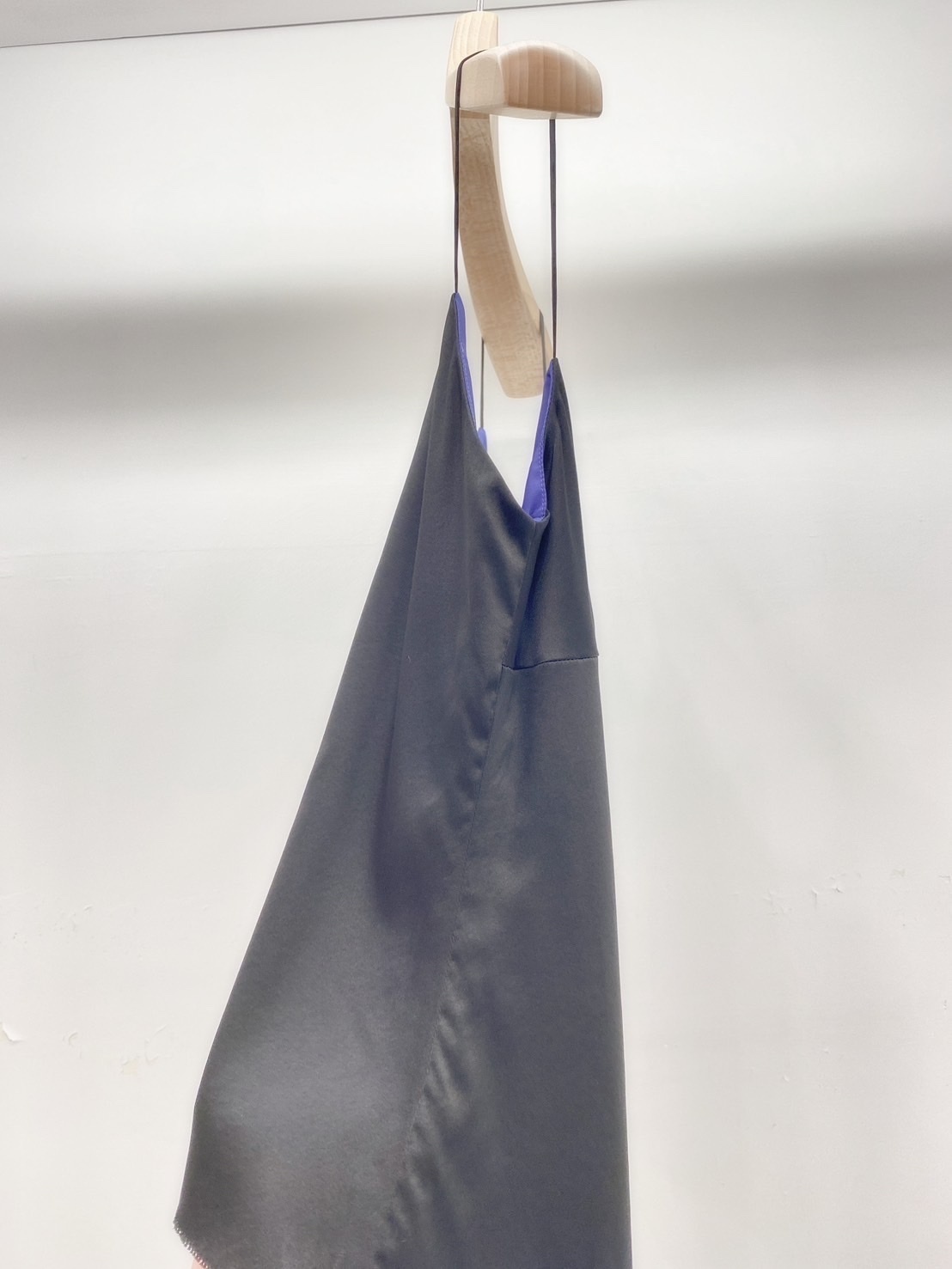 細肩禮服材質上衣