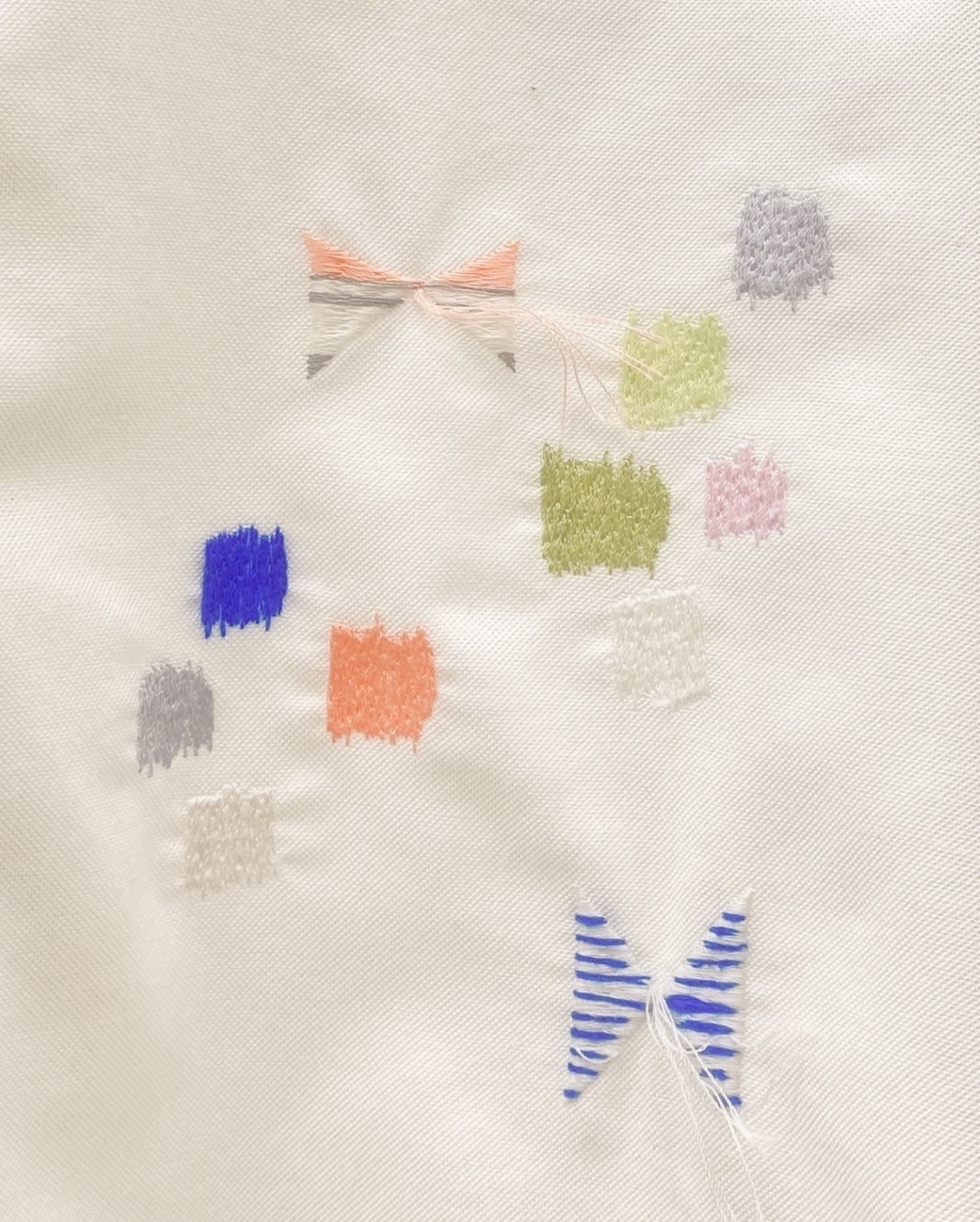 刺繡蝴蝶結襯衫
