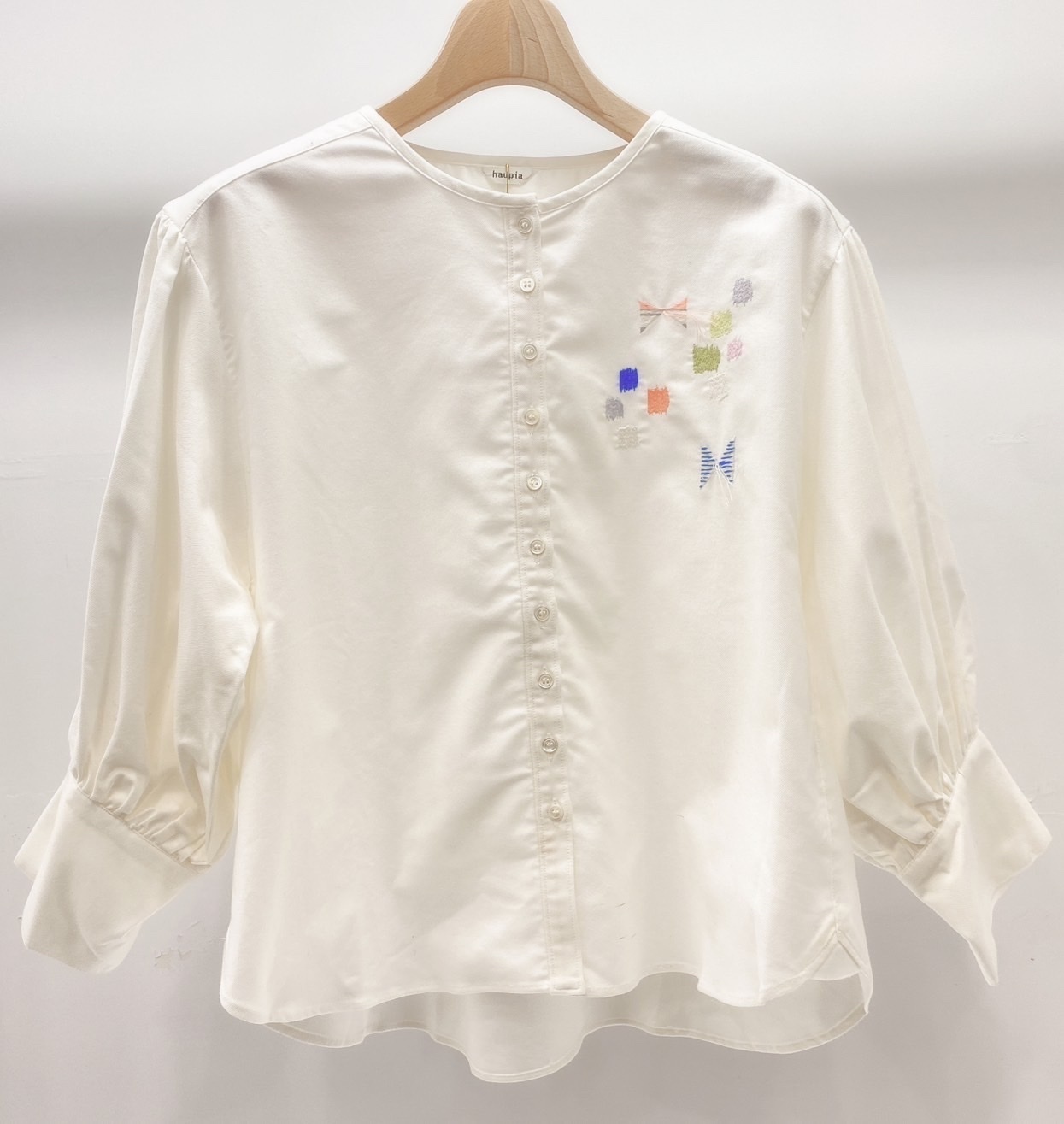 刺繡蝴蝶結襯衫