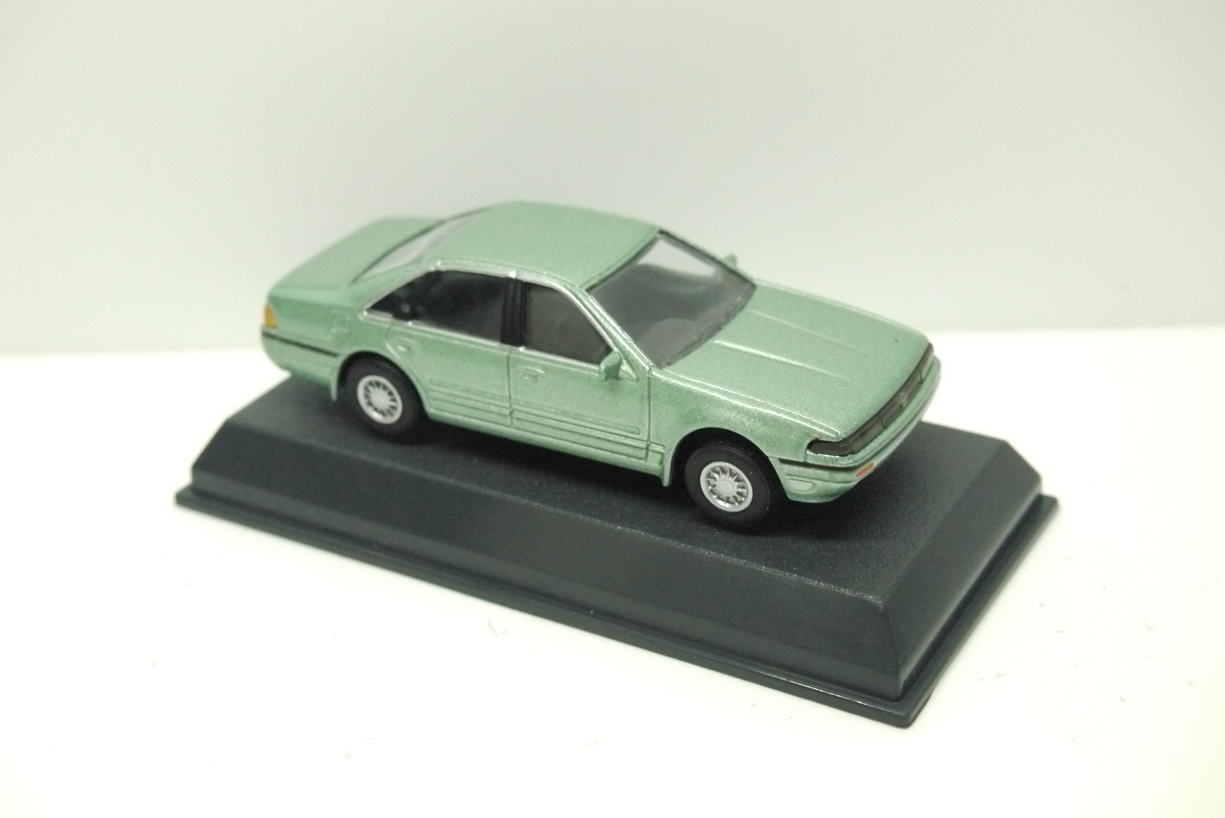 Konami Nissan Cefiro A31 1988 Green