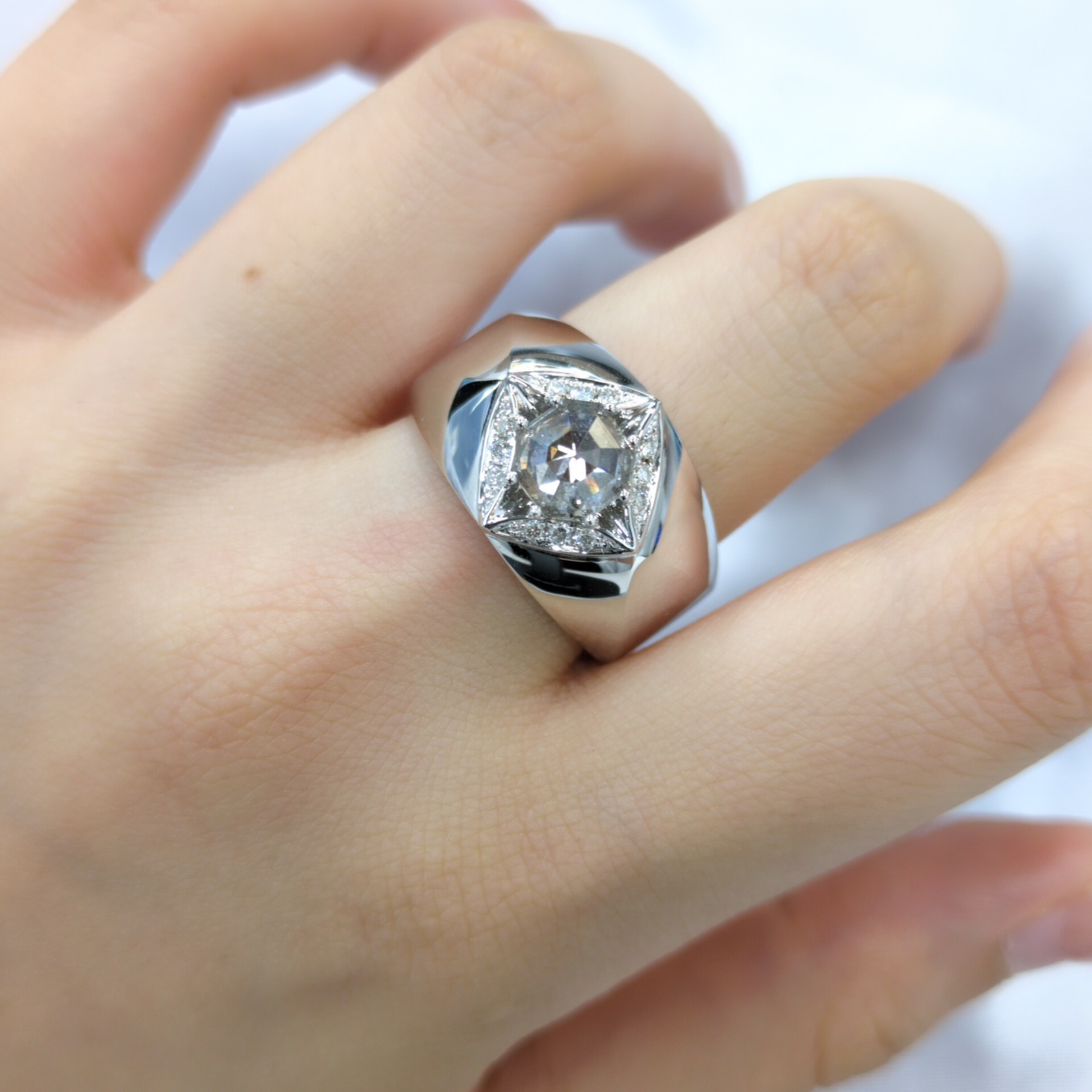 18K White Gold1.37ct Diamond Ring