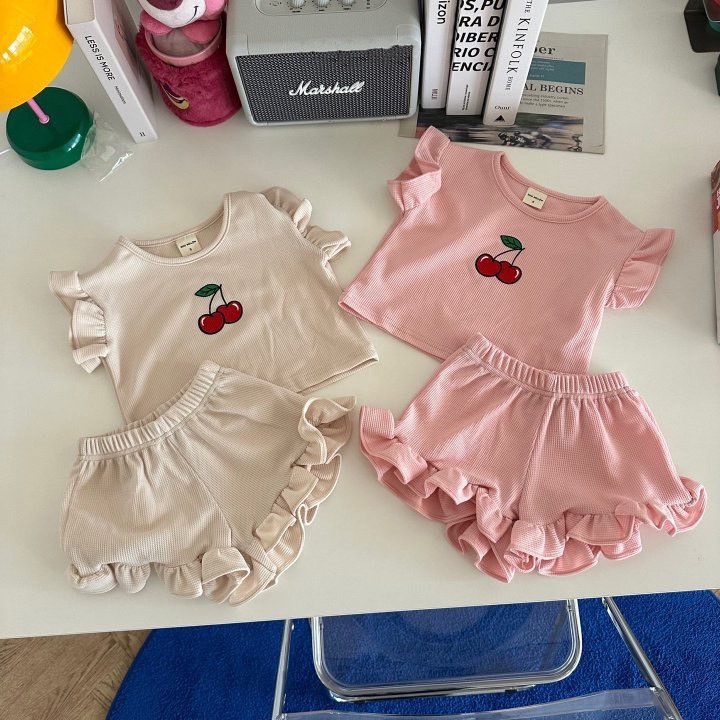 櫻桃捲邊套裝