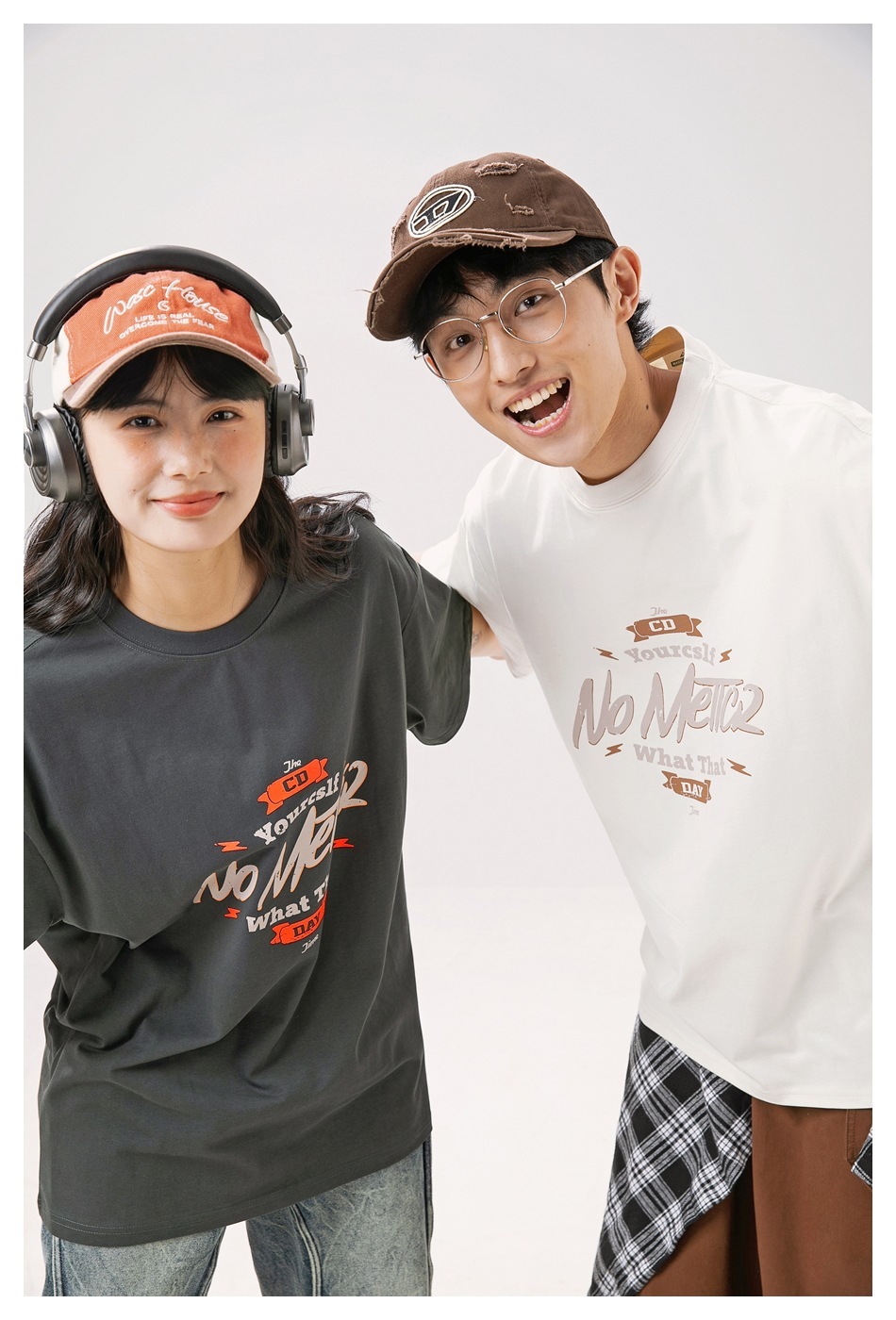 8M22 復古感字母潮流短棉TEE 兩色