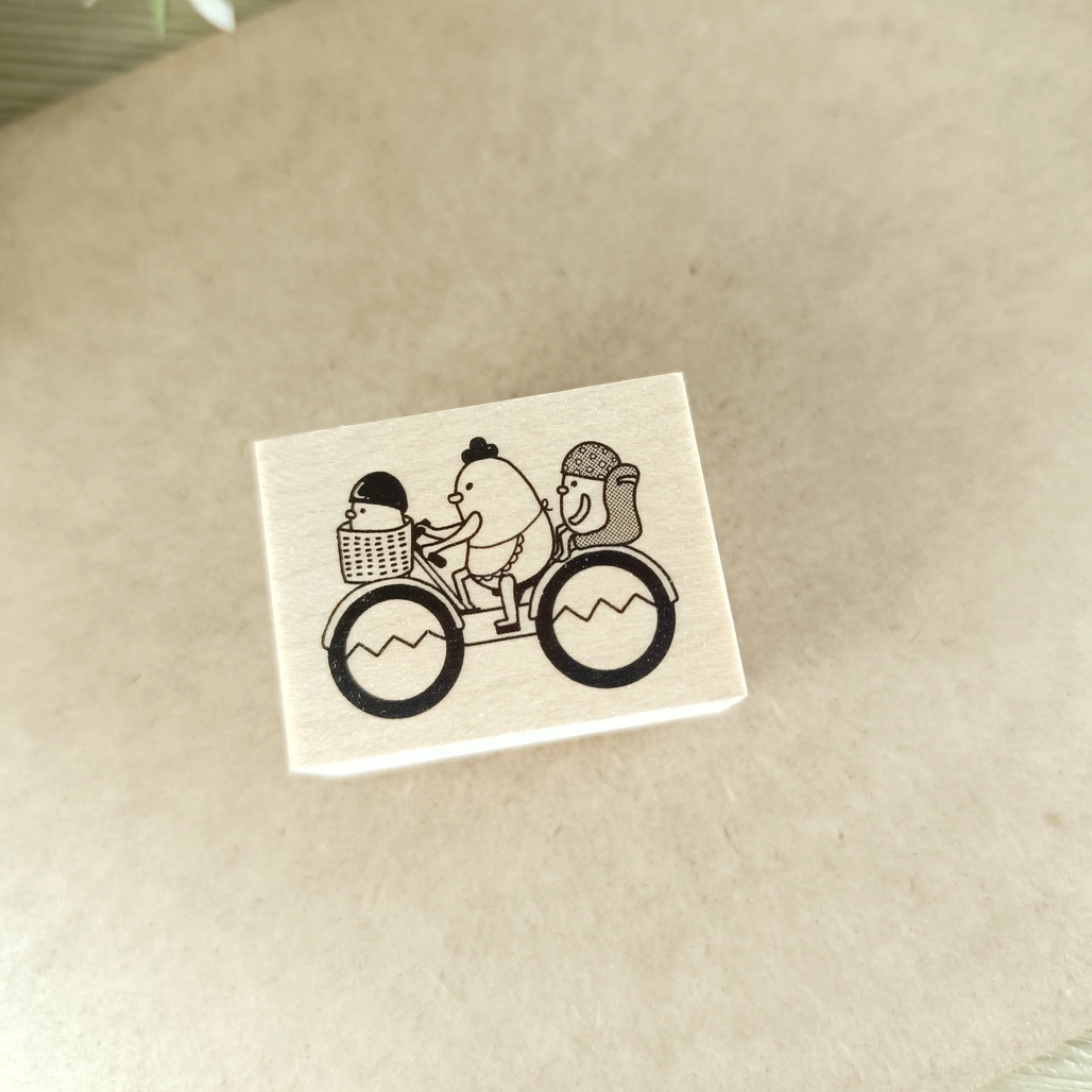 日本YUN．雞家族-騎腳踏車 原創櫸木印章/套裝(1大+1小)