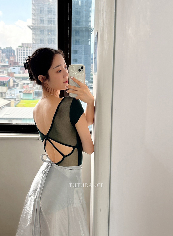 法國 WearMoi【WM-DOLORES 短袖舞衣】可放胸墊