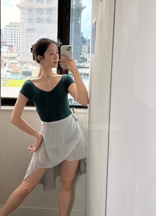 法國 WearMoi【WM-DOLORES 短袖舞衣】可放胸墊