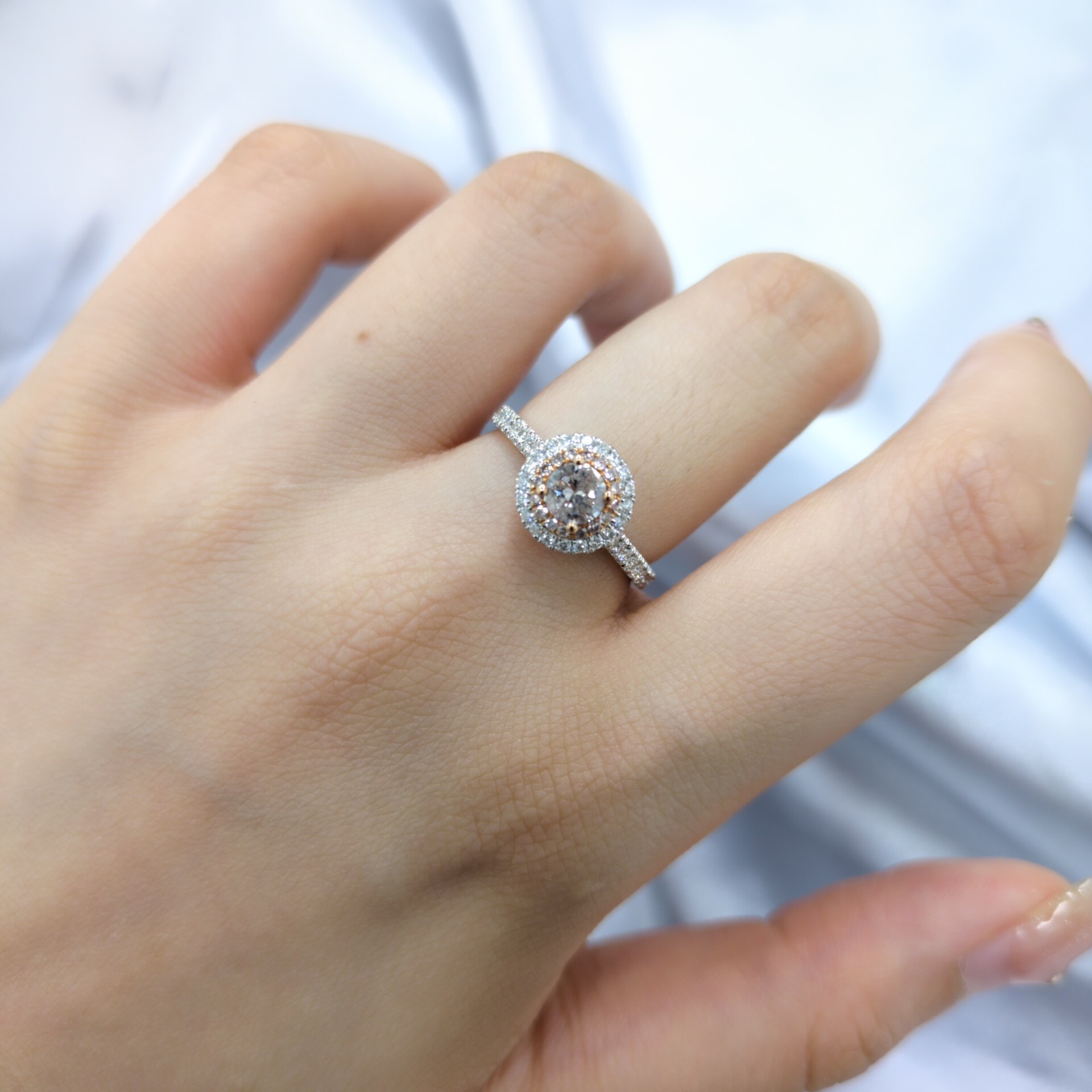 18K Gold 0.73ct Light Pink Diamond Ring