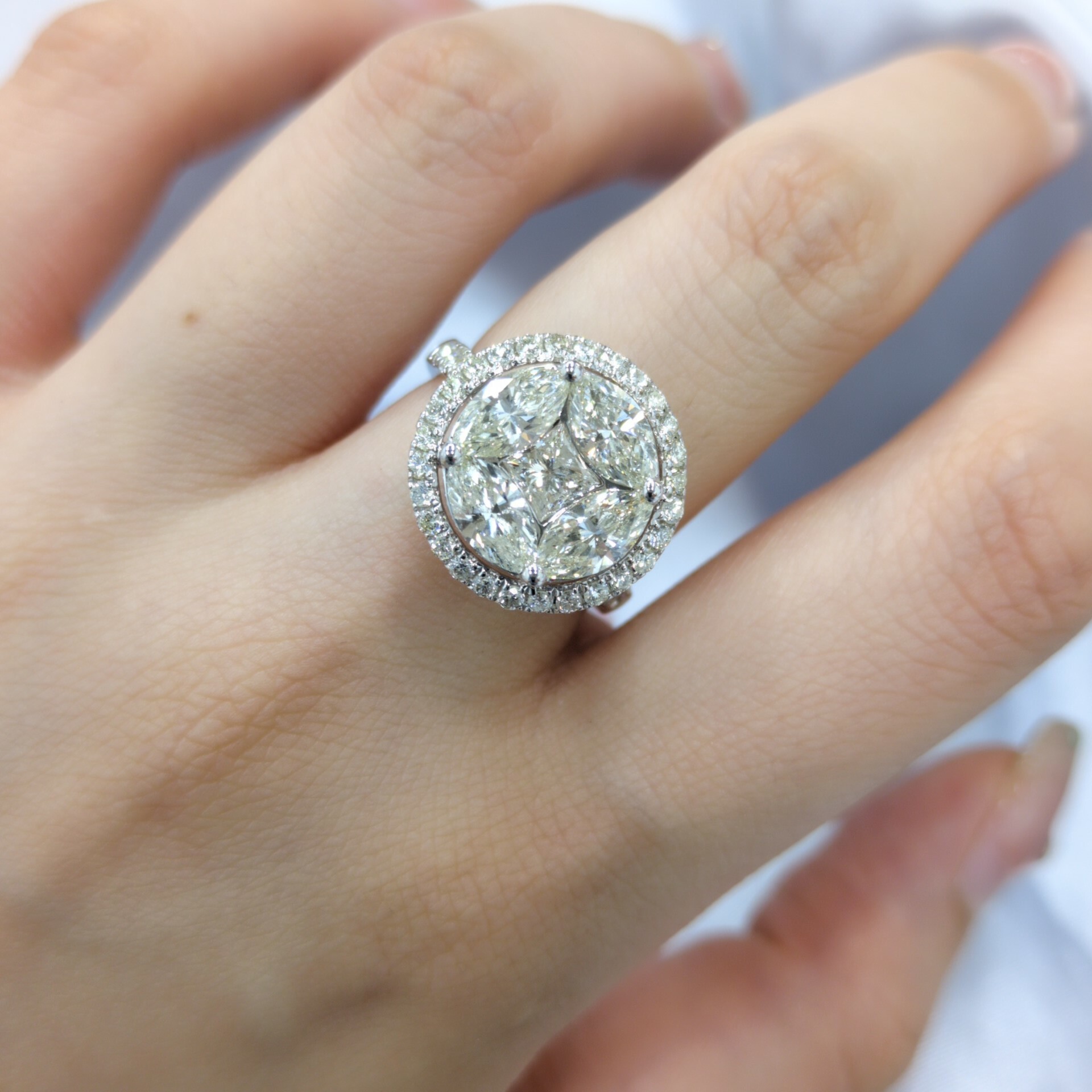 18K White Gold 2.84ct Diamond Ring